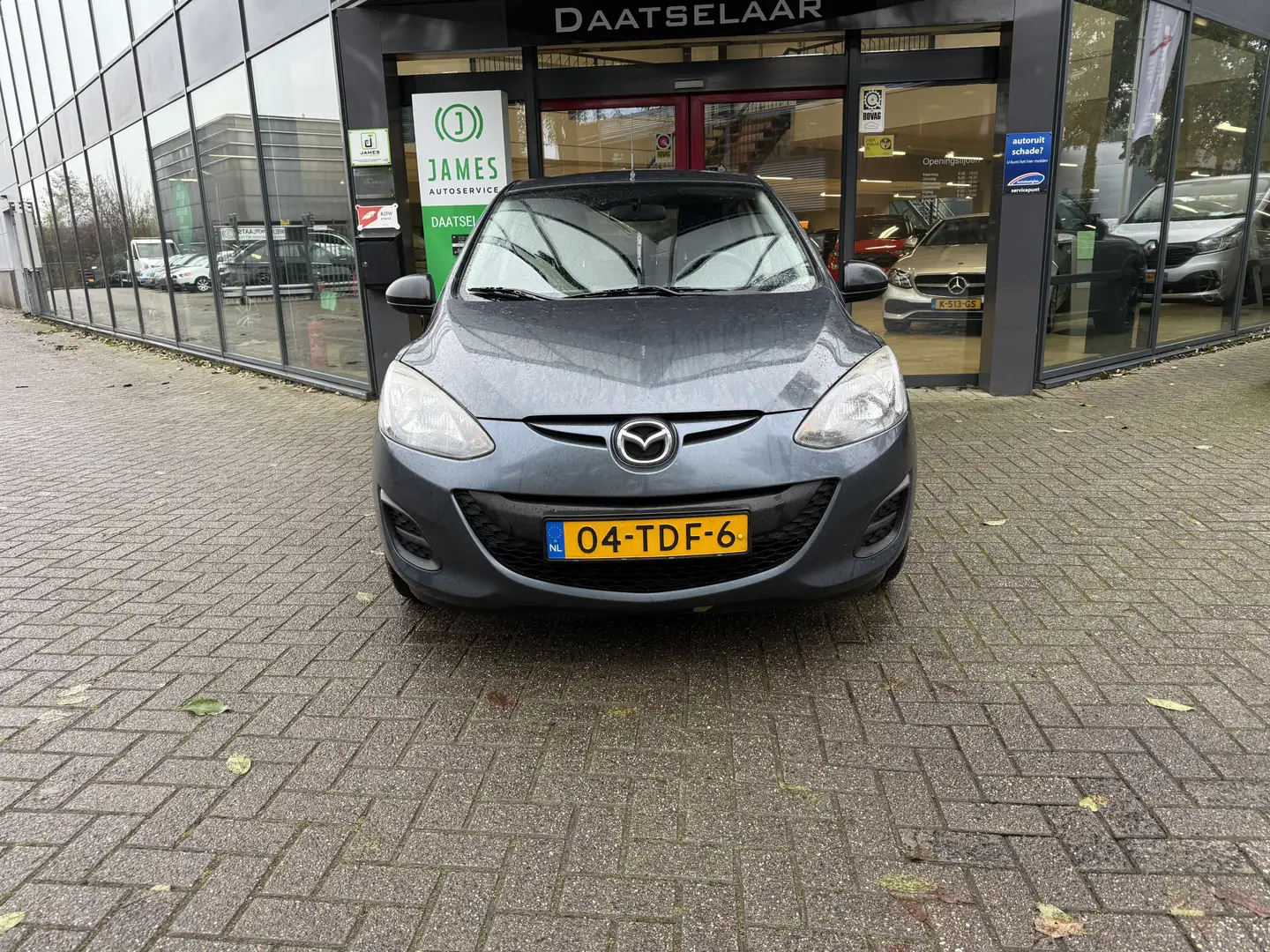 Mazda 2 1.3 BIFUEL Cool 5drs Gris - 2