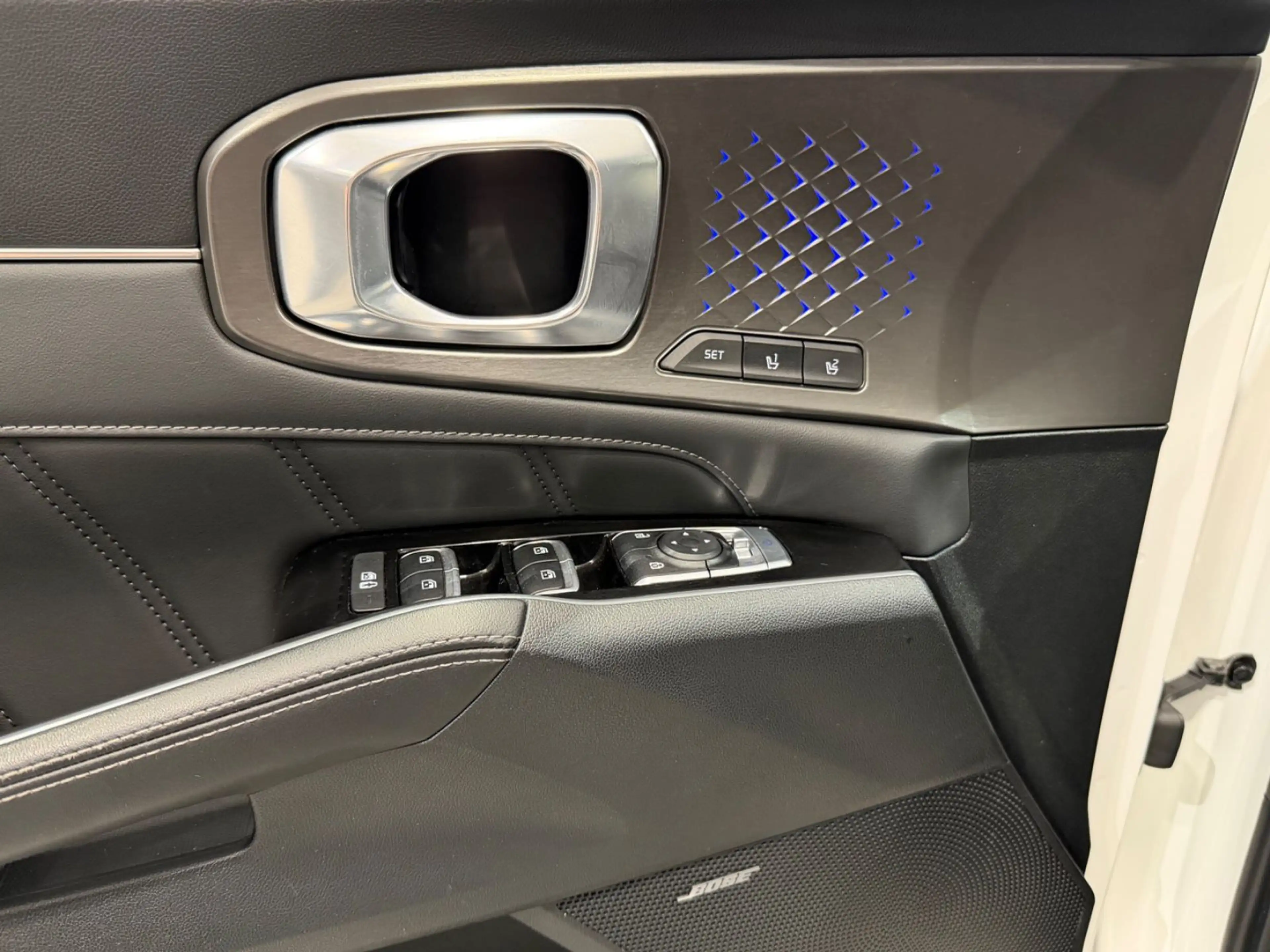 Kia Sorento Platinum 4WD Plug-In Hybrid 7-SITZER — photo 14
