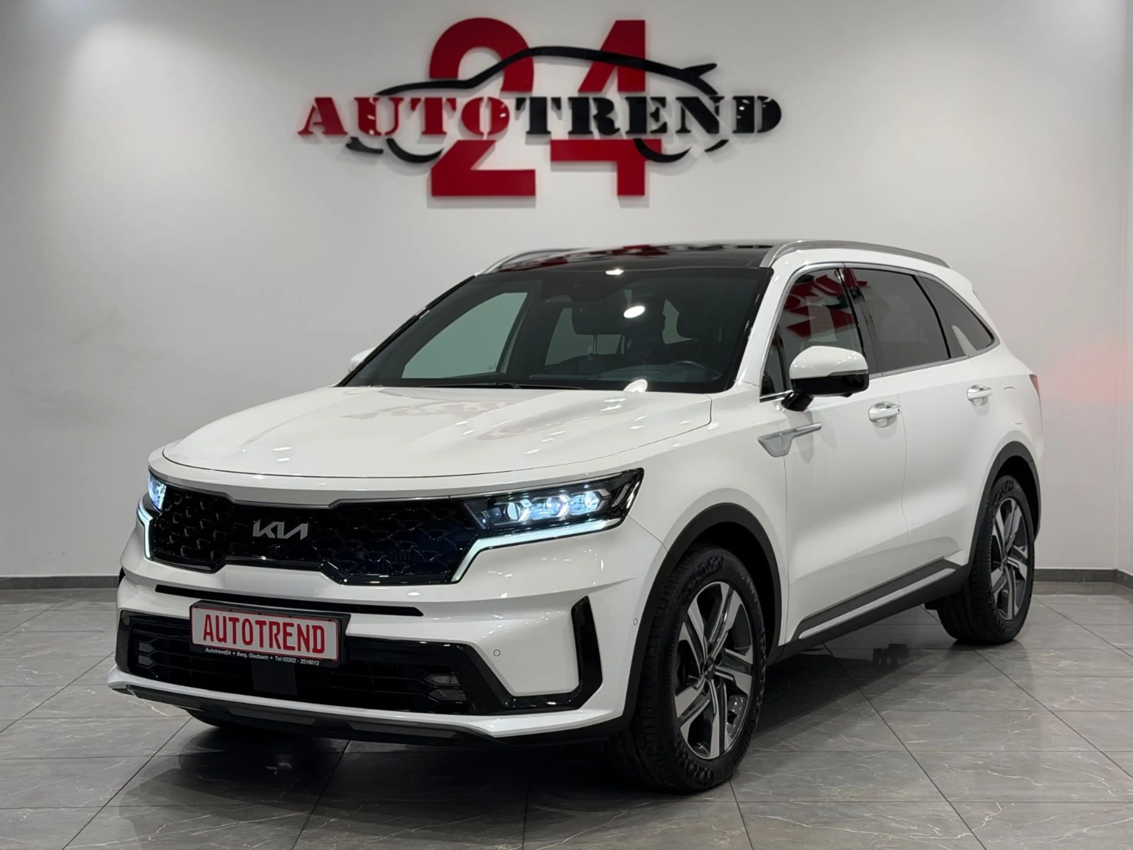 Kia Sorento Platinum 4WD Plug-In Hybrid 7-SITZER — photo 3