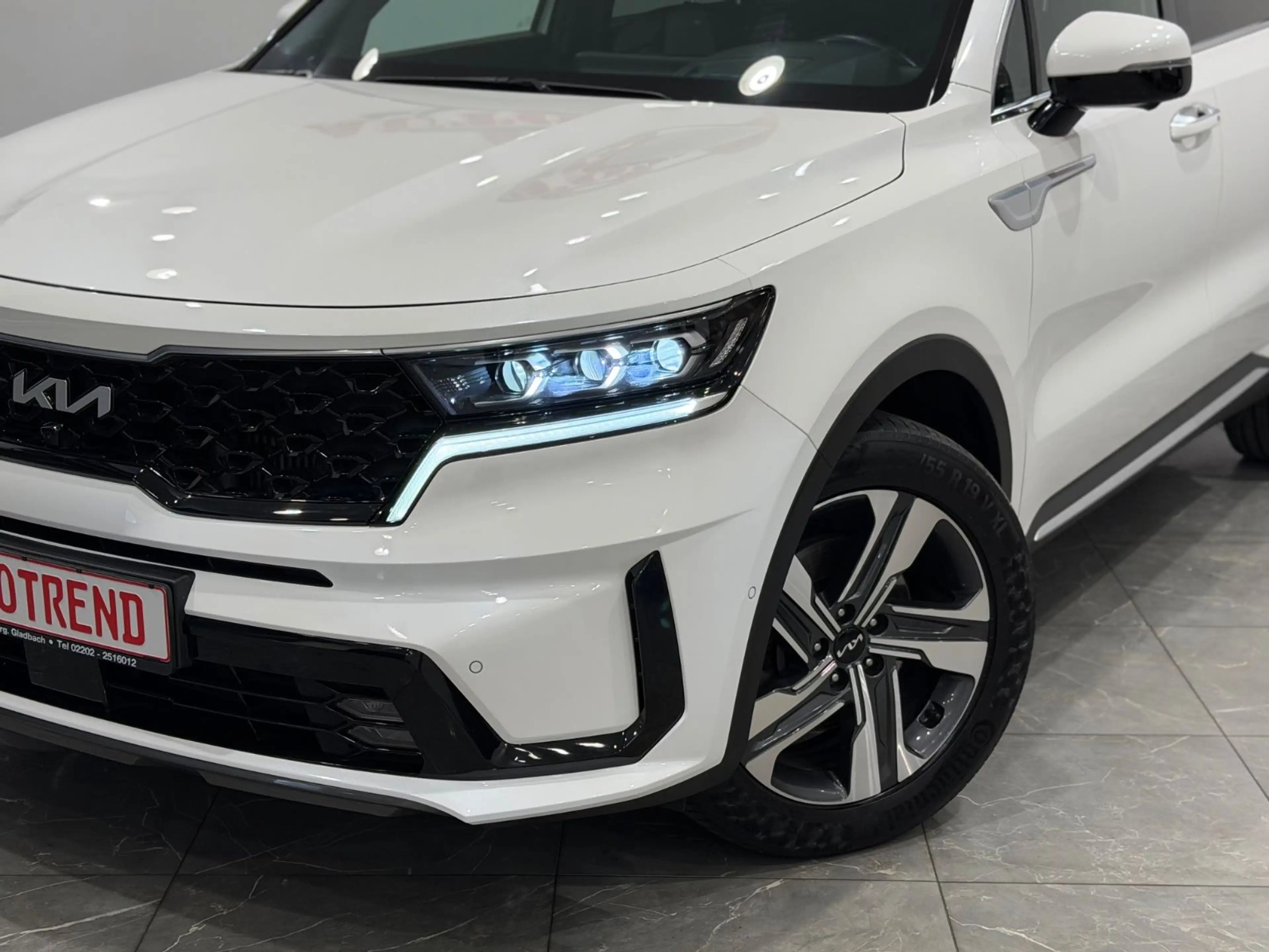 Kia Sorento Platinum 4WD Plug-In Hybrid 7-SITZER — photo 5