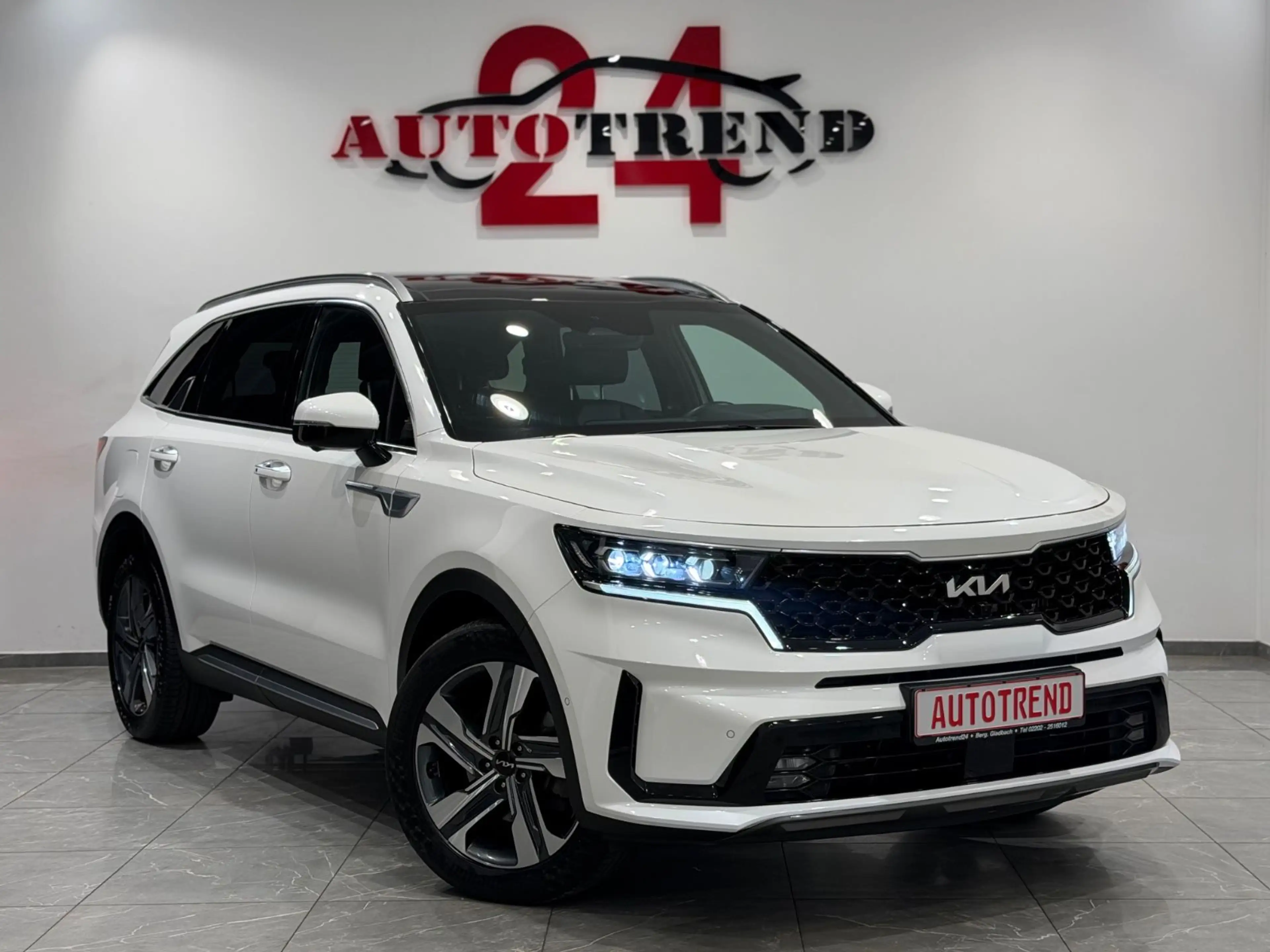 Kia Sorento Platinum 4WD Plug-In Hybrid 7-SITZER — photo 2