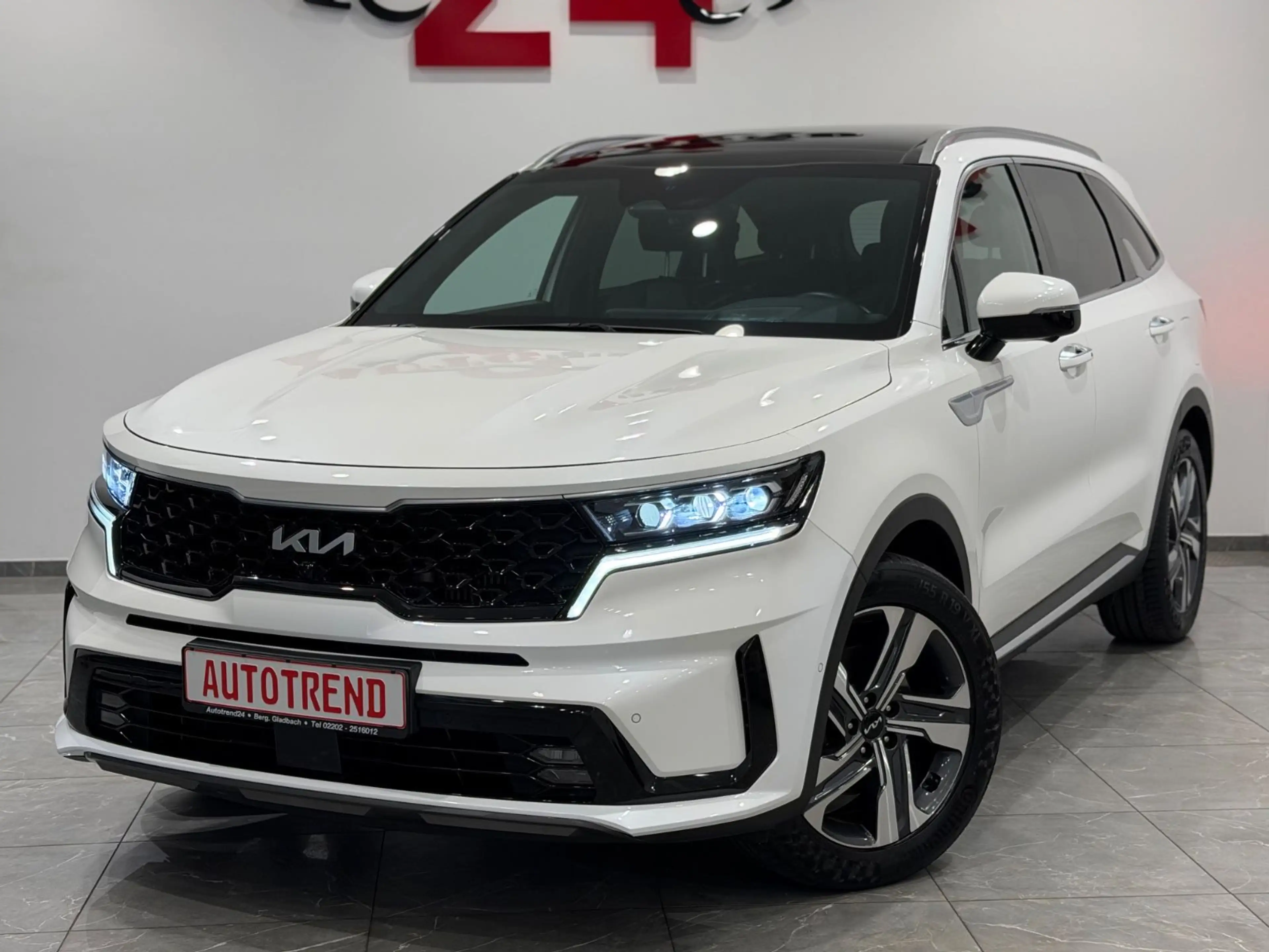 Kia Sorento Platinum 4WD Plug-In Hybrid 7-SITZER — photo 6