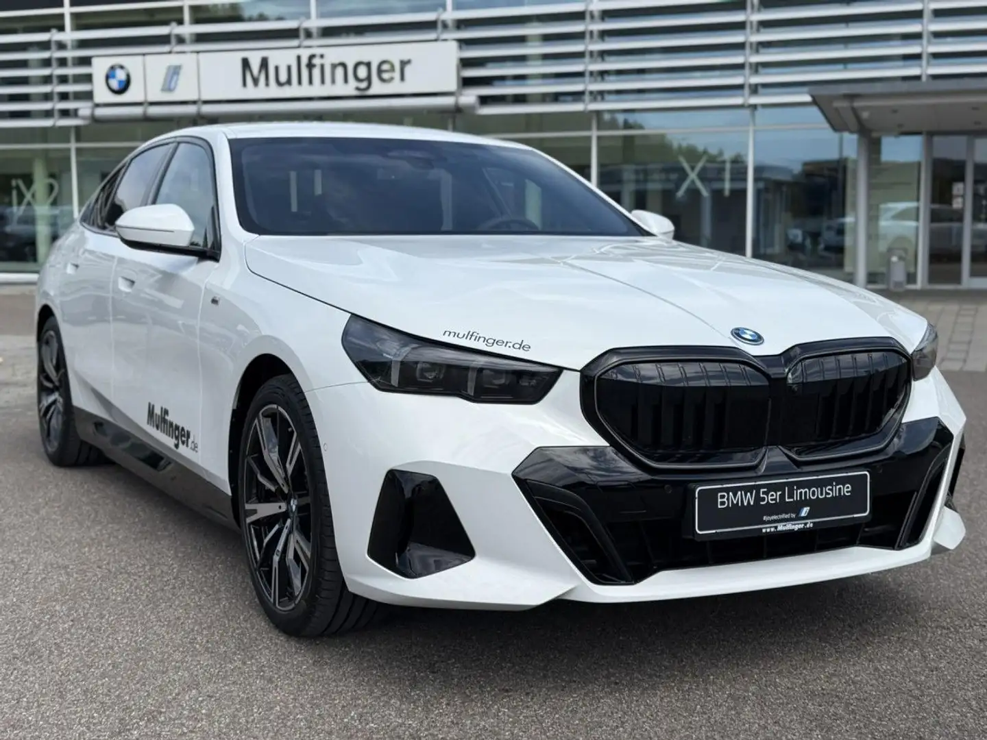 BMW 530 e xDrive M Sport Pro HUD ACC B&W 20" Sportpaket Blanc - 2