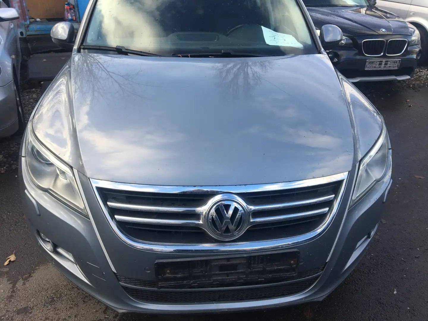 Volkswagen Tiguan 2,0 TDI 140 PS AUTOMATIK KLIMA ALU Grau - 2