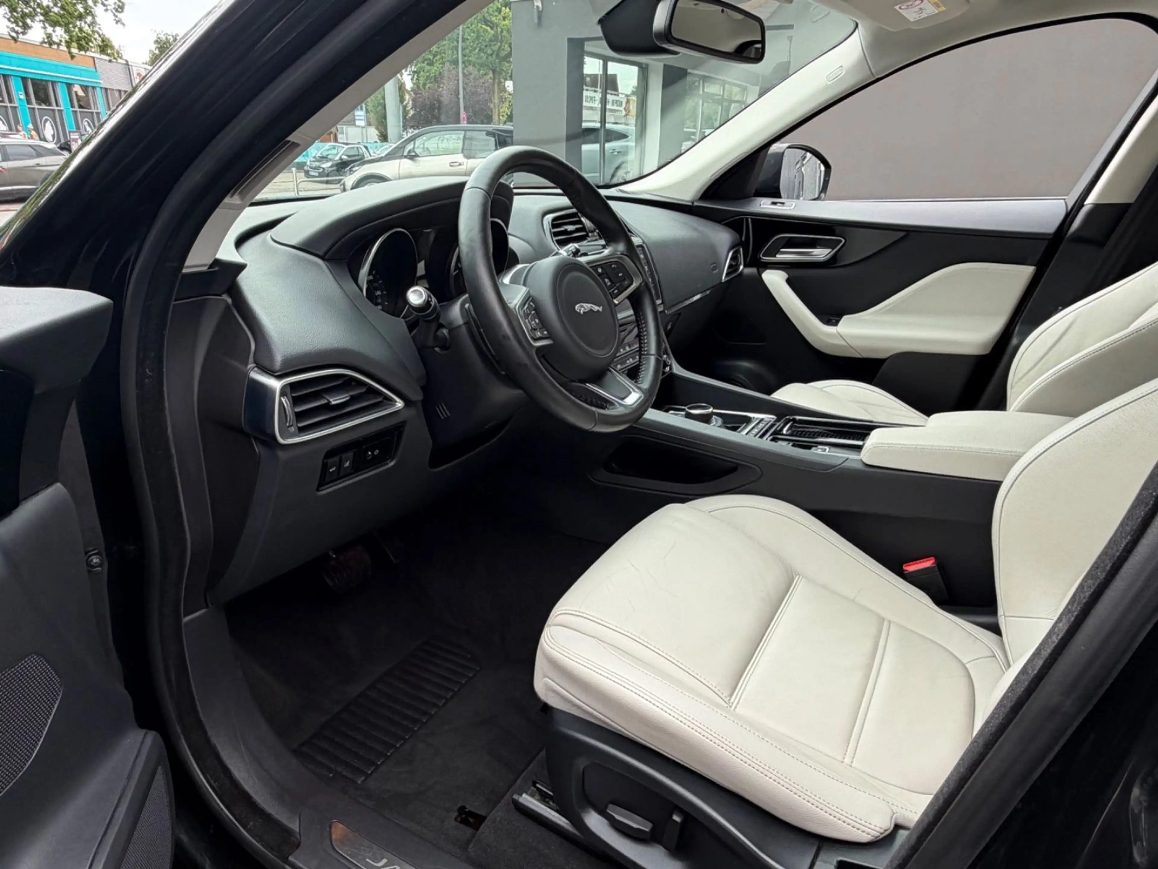 Jaguar F-Pace F-PACE P250*25T*PRESTIGE*AWD*DYNAMIC*LEDER BEIGE — photo 12