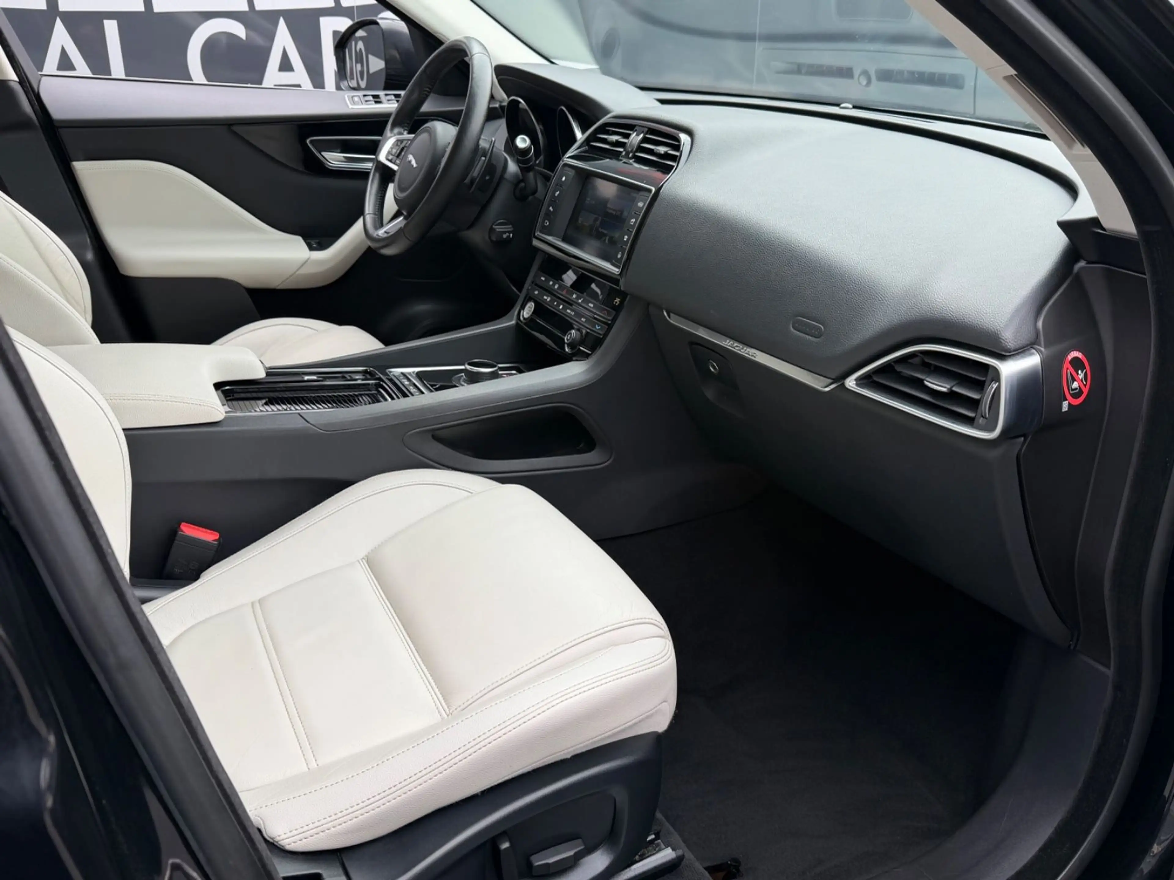 Jaguar F-Pace F-PACE P250*25T*PRESTIGE*AWD*DYNAMIC*LEDER BEIGE — photo 13