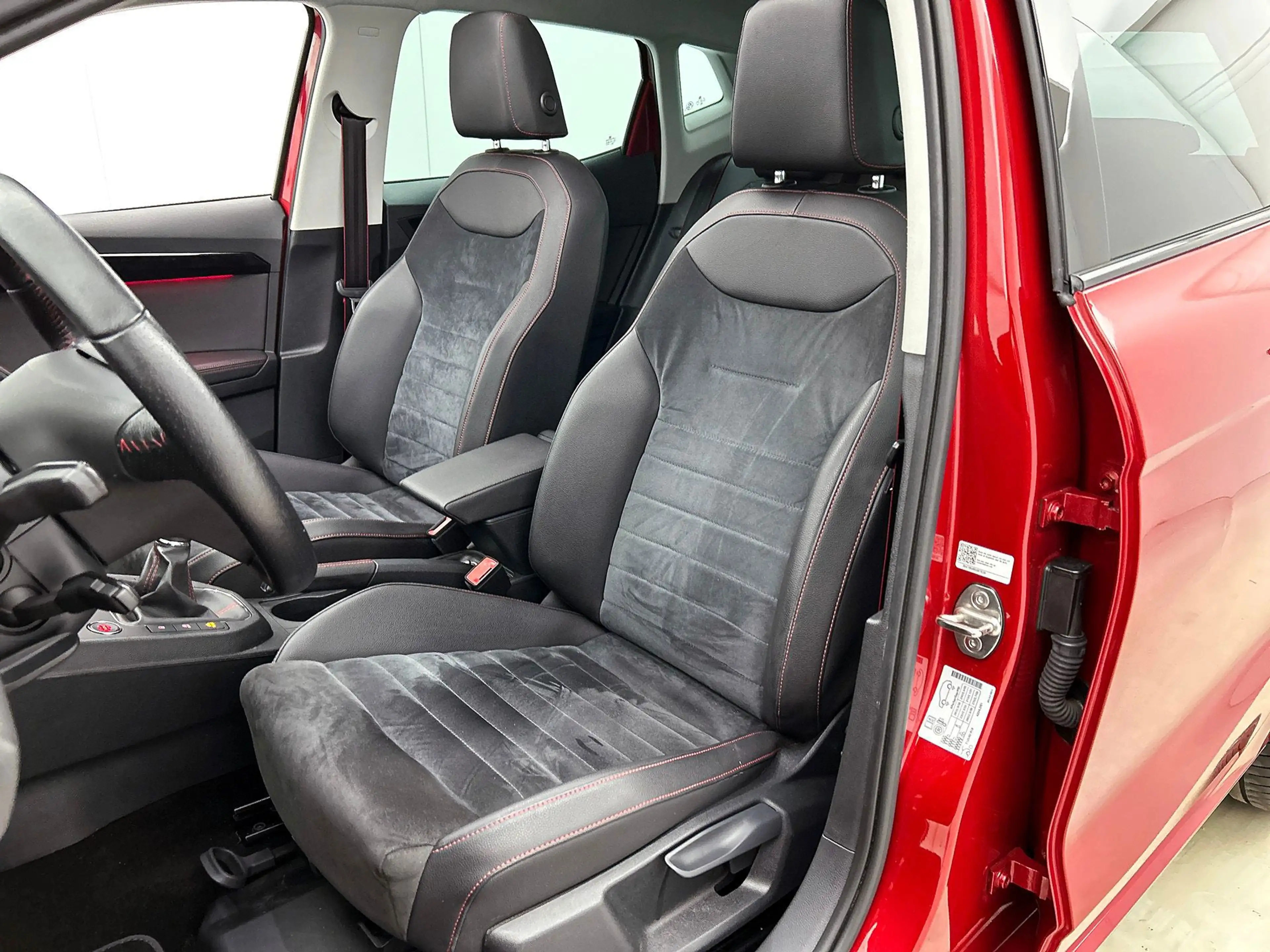 SEAT Ibiza 1.0 TSI FR Business Intense | Adaptive Cruise | Ca — photo 4