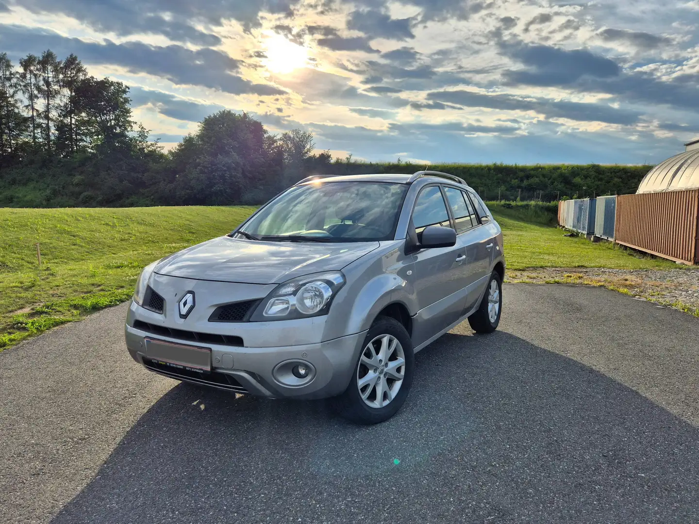 Renault Koleos Koleos 2,0 dCi 4x2 Dynamique DPF Dynamique Grau - 1