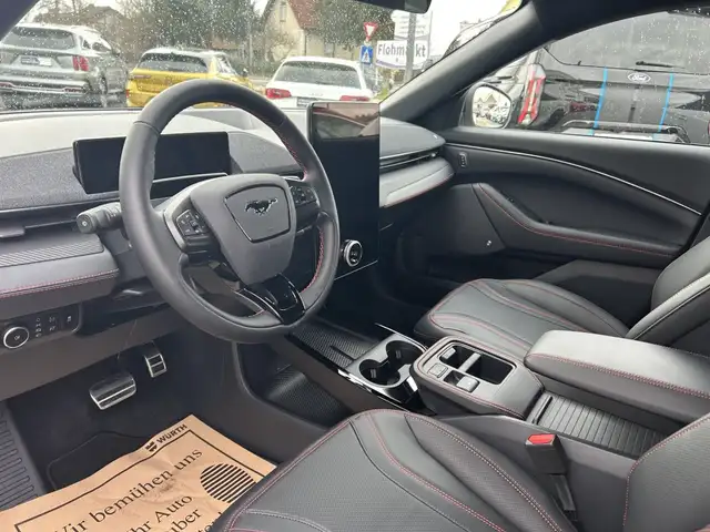 Ford Mustang Mach-E Mach-E Premium Extended Range  88kWh 276PS RWD Ansicht 13