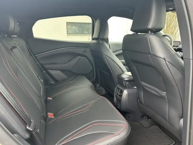 Ford Mustang Mach-E Mach-E Premium Extended Range  88kWh 276PS RWD Ansicht 10
