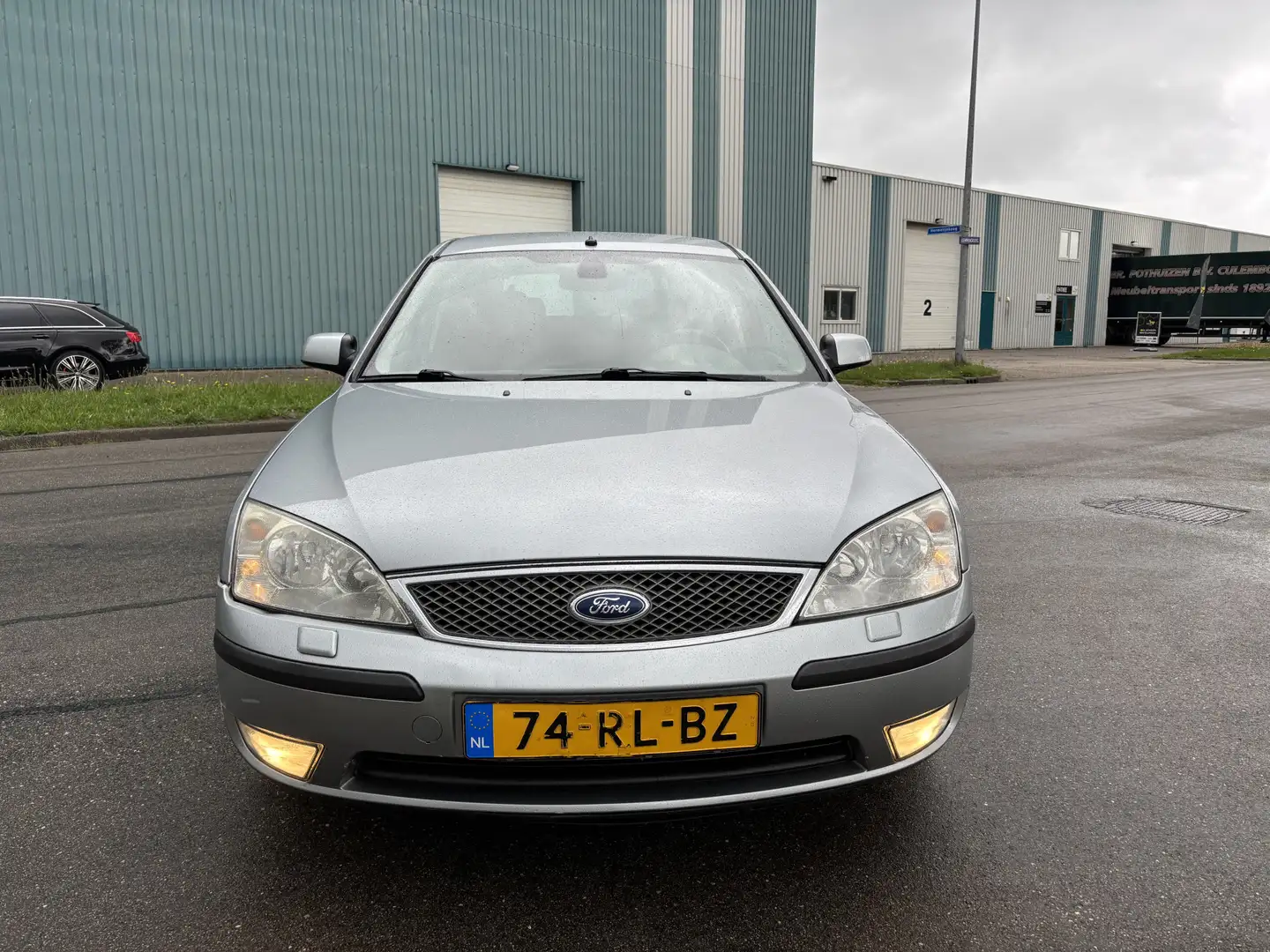 Ford Mondeo 2.0-16V Futura Automaat 146 PK. Super fijn rijdend Grijs - 2