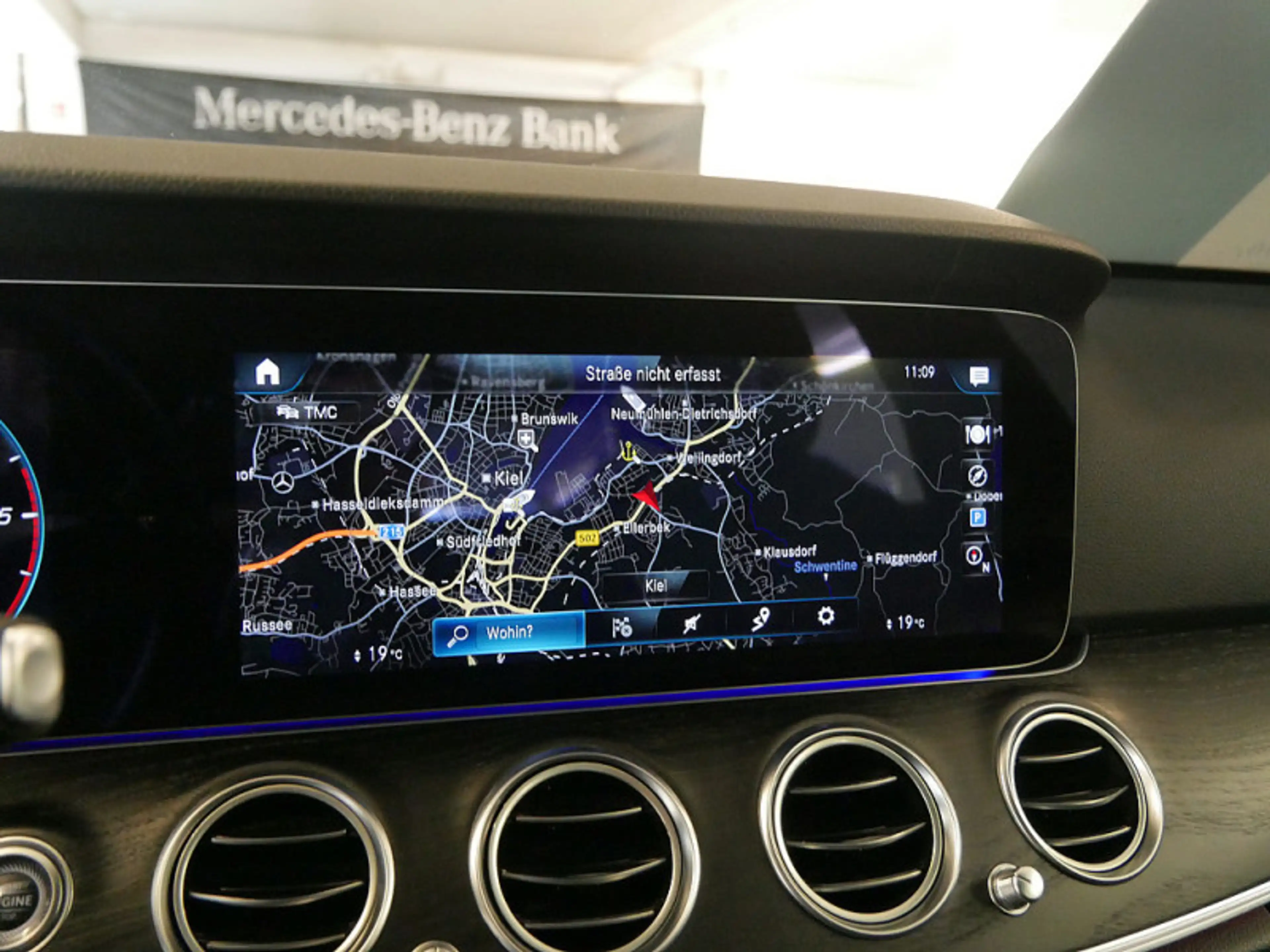 Mercedes-Benz E 220 d 4M // AVANTGARDE WIDE 360 AHK KAMERA PDC — photo 14