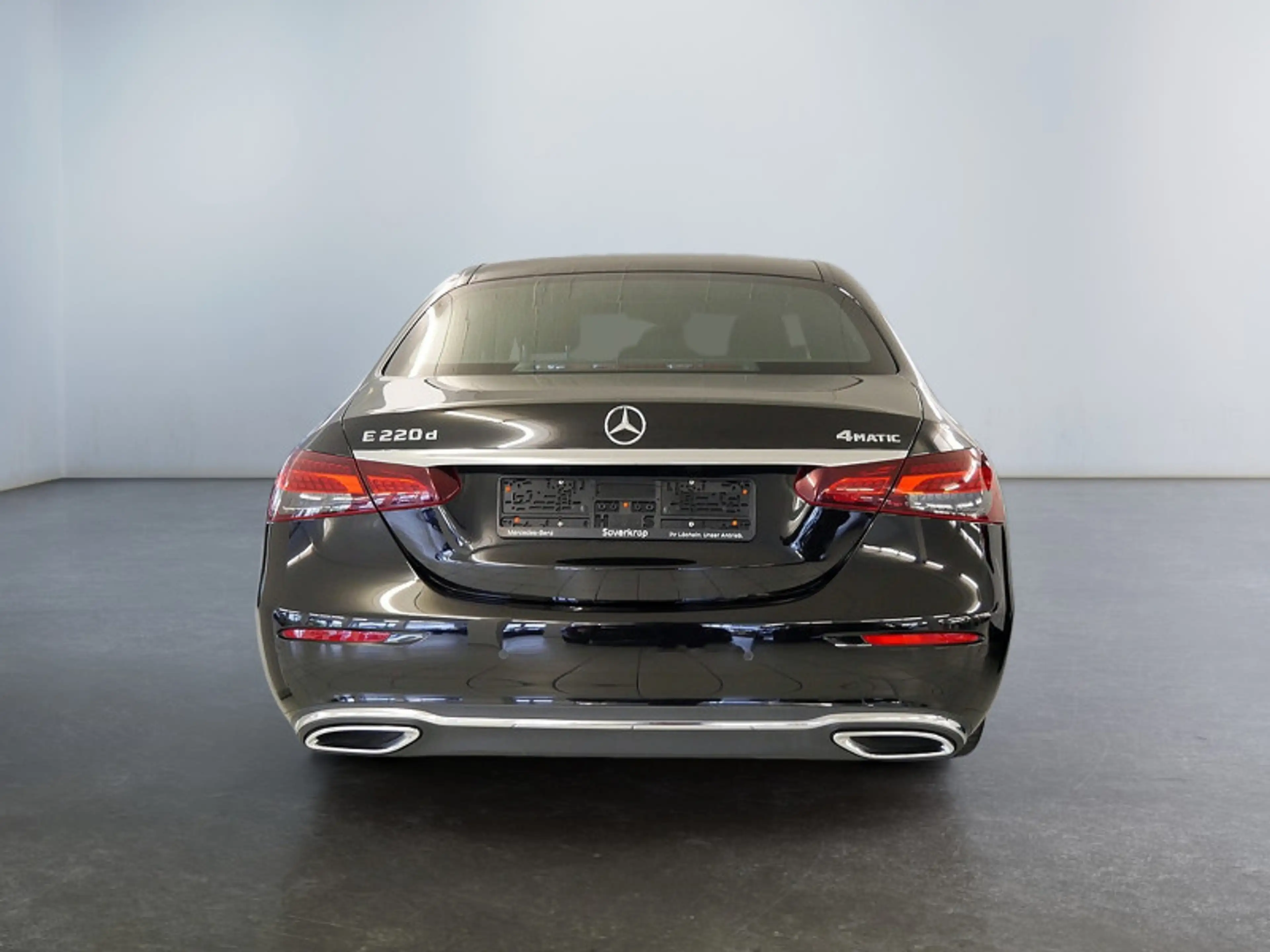 Mercedes-Benz E 220 d 4M // AVANTGARDE WIDE 360 AHK KAMERA PDC — photo 6