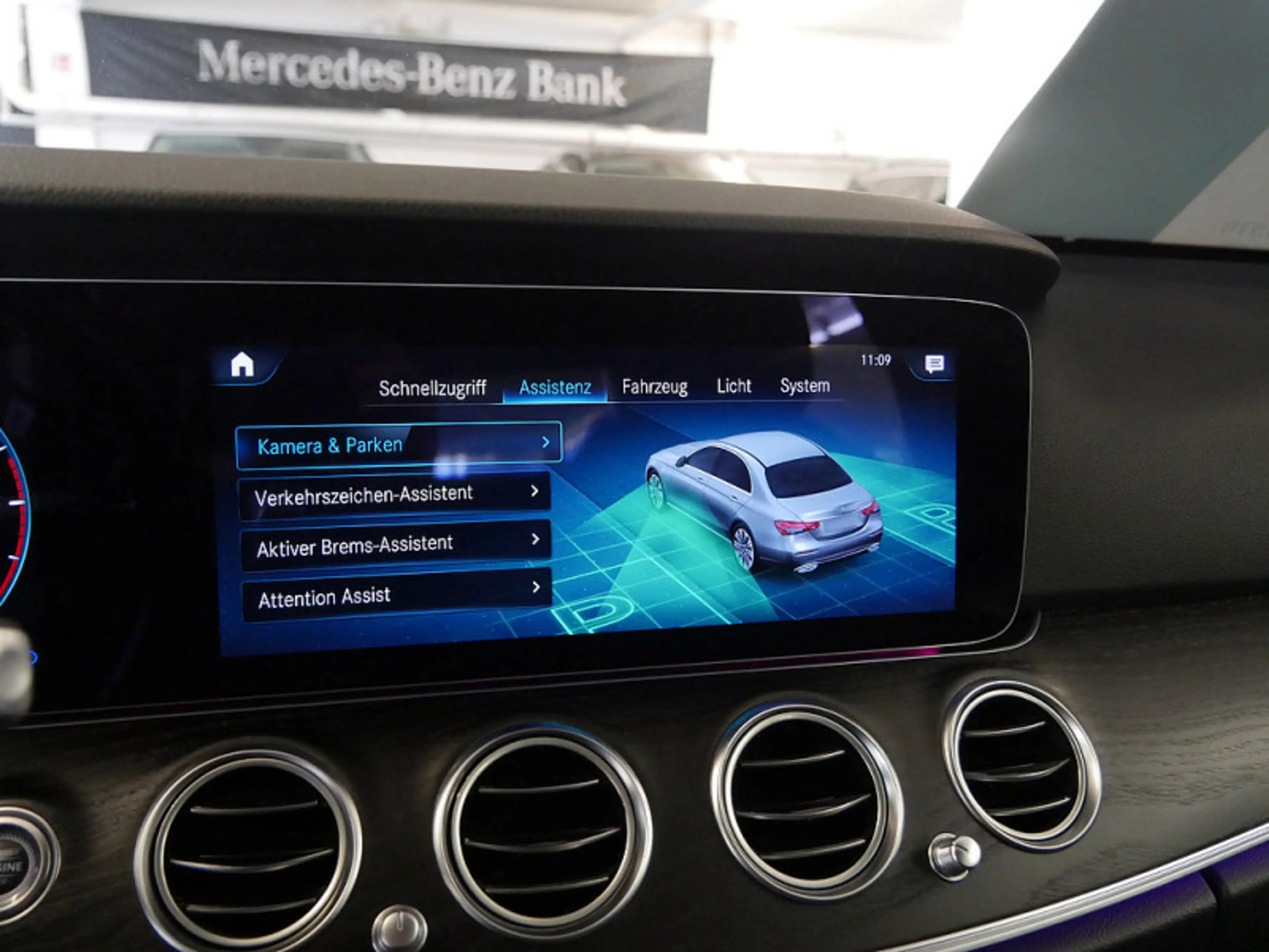 Mercedes-Benz E 220 d 4M // AVANTGARDE WIDE 360 AHK KAMERA PDC — photo 15