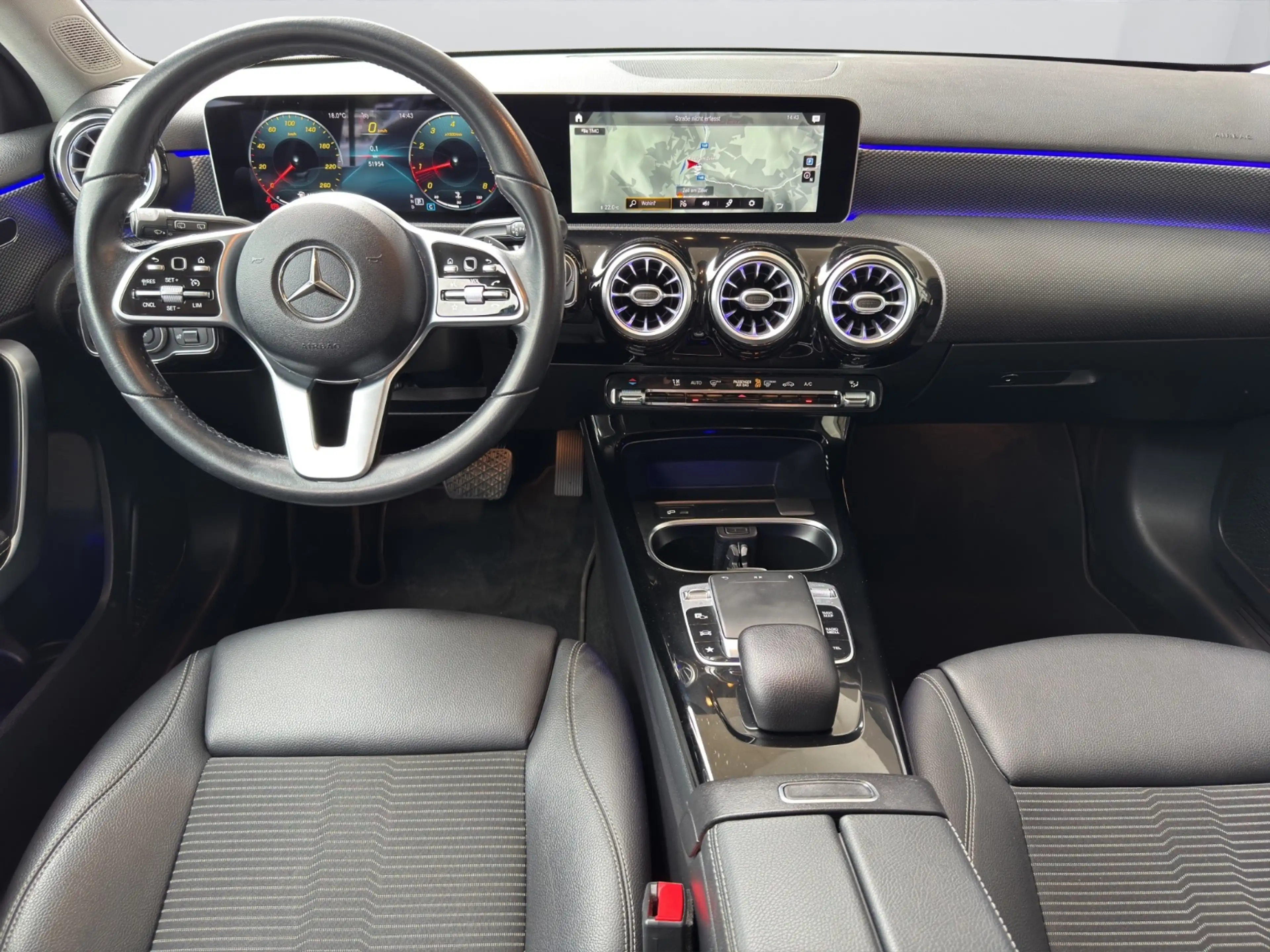 Mercedes-Benz A 200 Progressive PTS Shz Ambi Mbeam MBUX AUT — photo 10