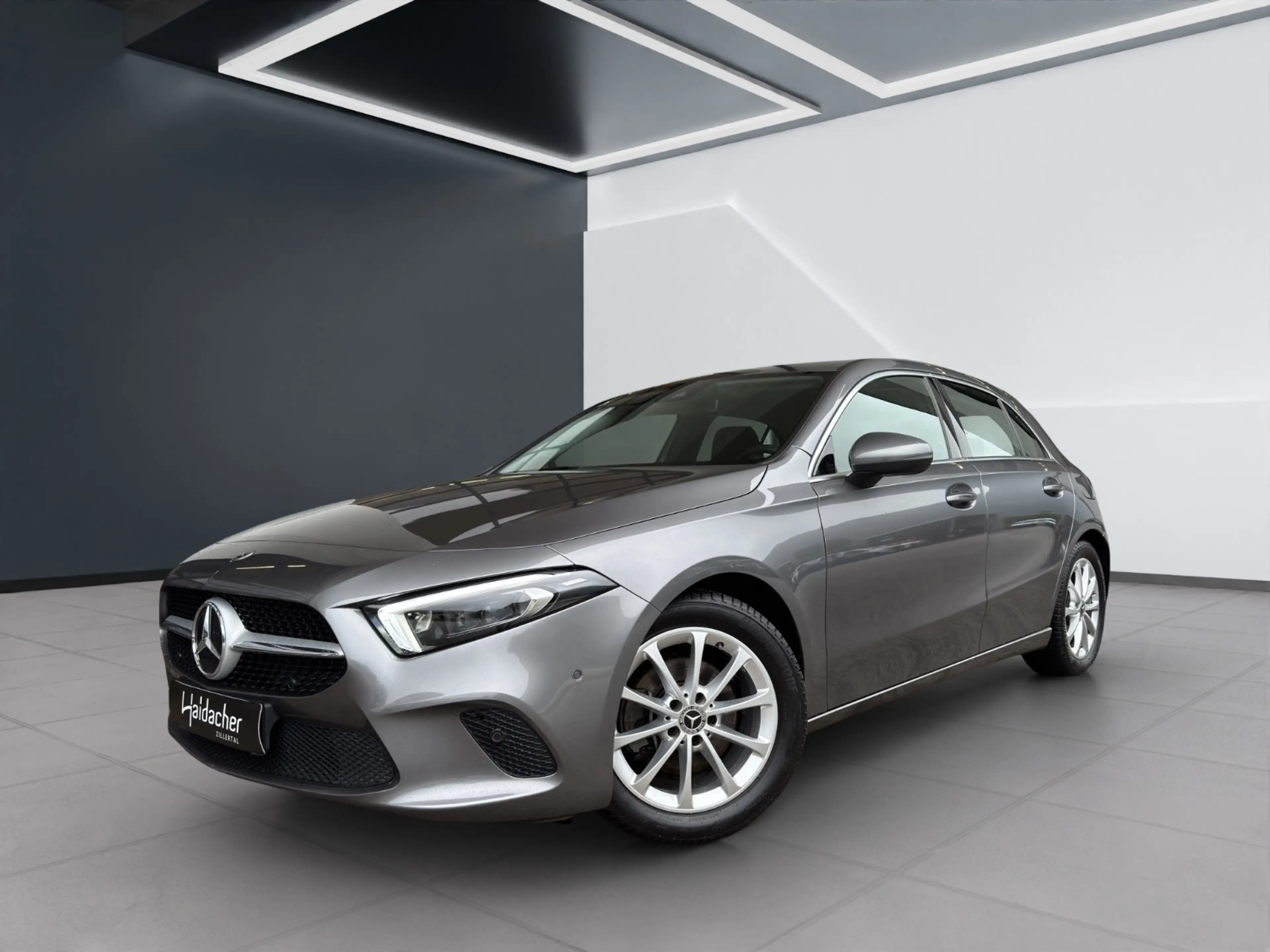 Mercedes-Benz A 200 Progressive PTS Shz Ambi Mbeam MBUX AUT — photo 2