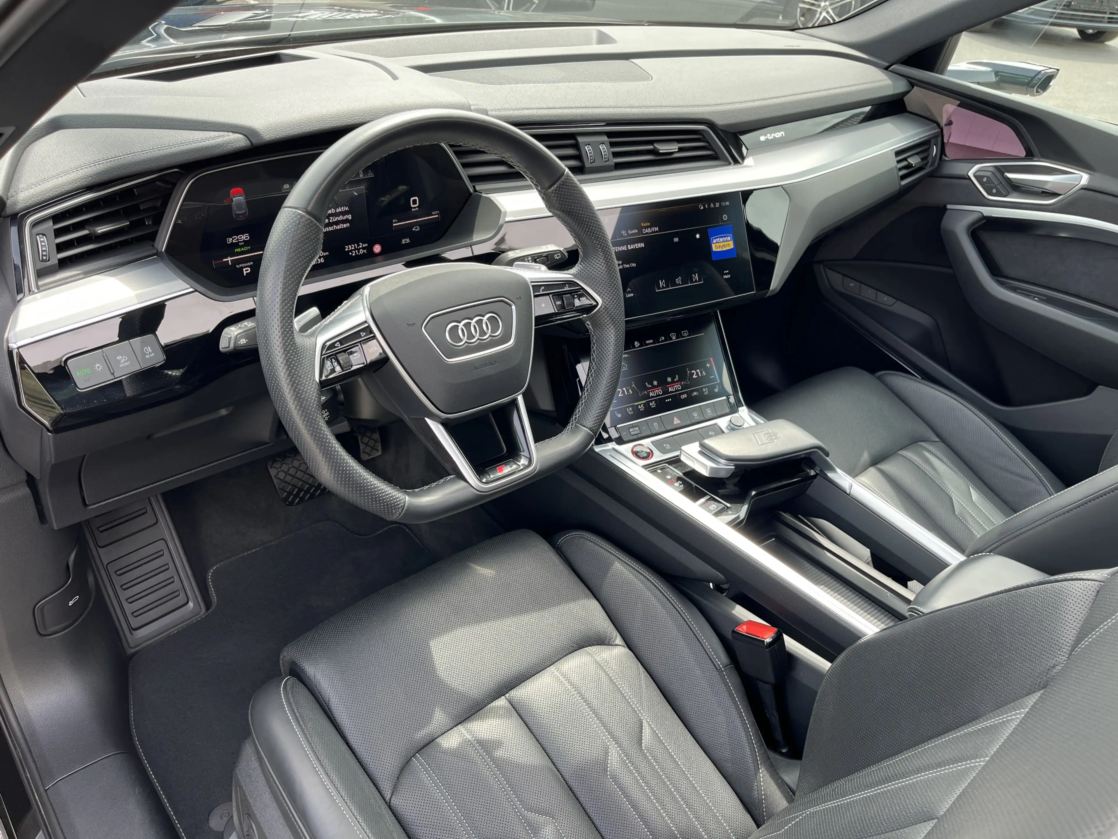 Audi e-tron S quattro 237€ m.20% Anz. LEDER PANO HeadUp Navi — photo 11