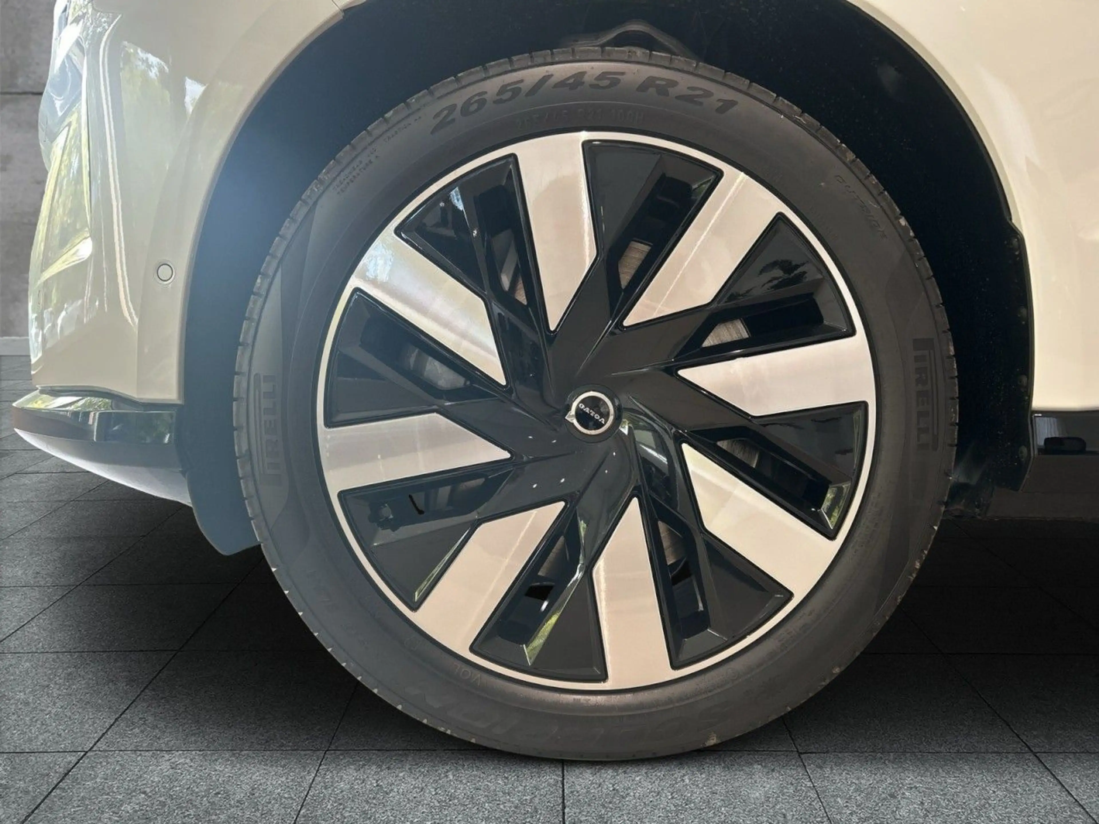 Volvo EX90 Twin Motor AWD Plus 7-Sitzer 106kWh Klima — photo 7
