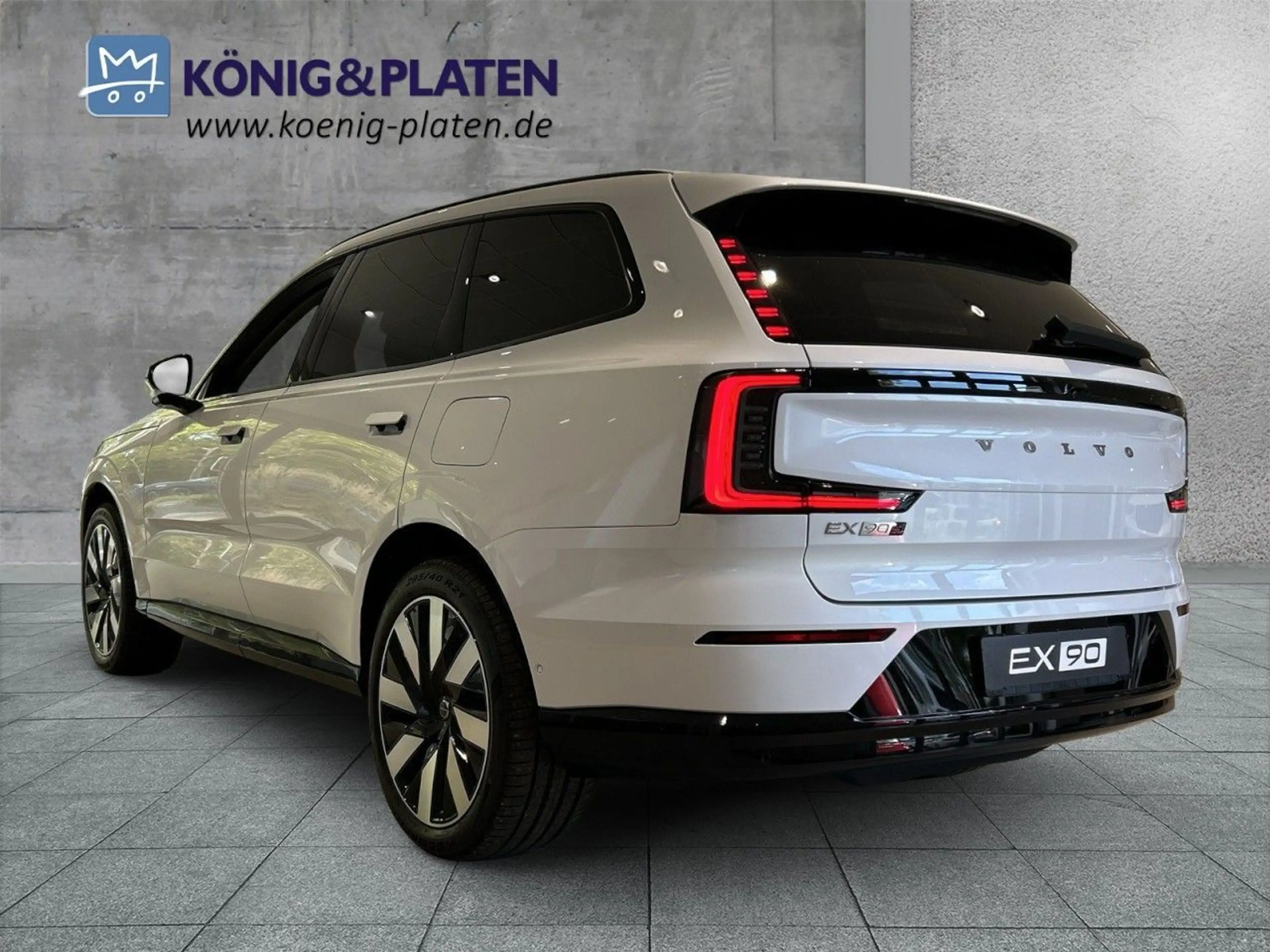 Volvo EX90 Twin Motor AWD Plus 7-Sitzer 106kWh Klima — photo 4