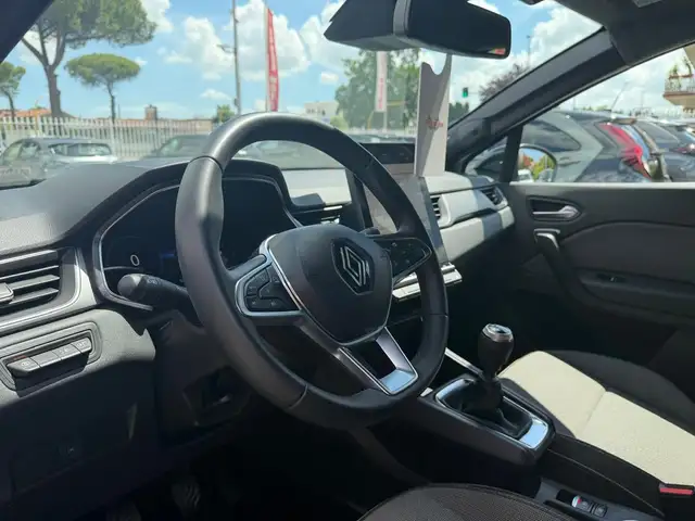 Renault Captur view 13