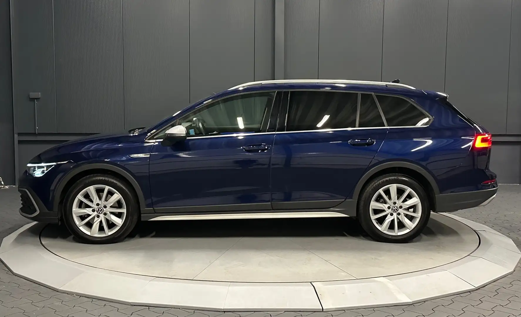 Volkswagen Golf Variant VIII Alltrack 4Motion*Matrix*AHK*Standhzg.*KAMERA* Azul - 2