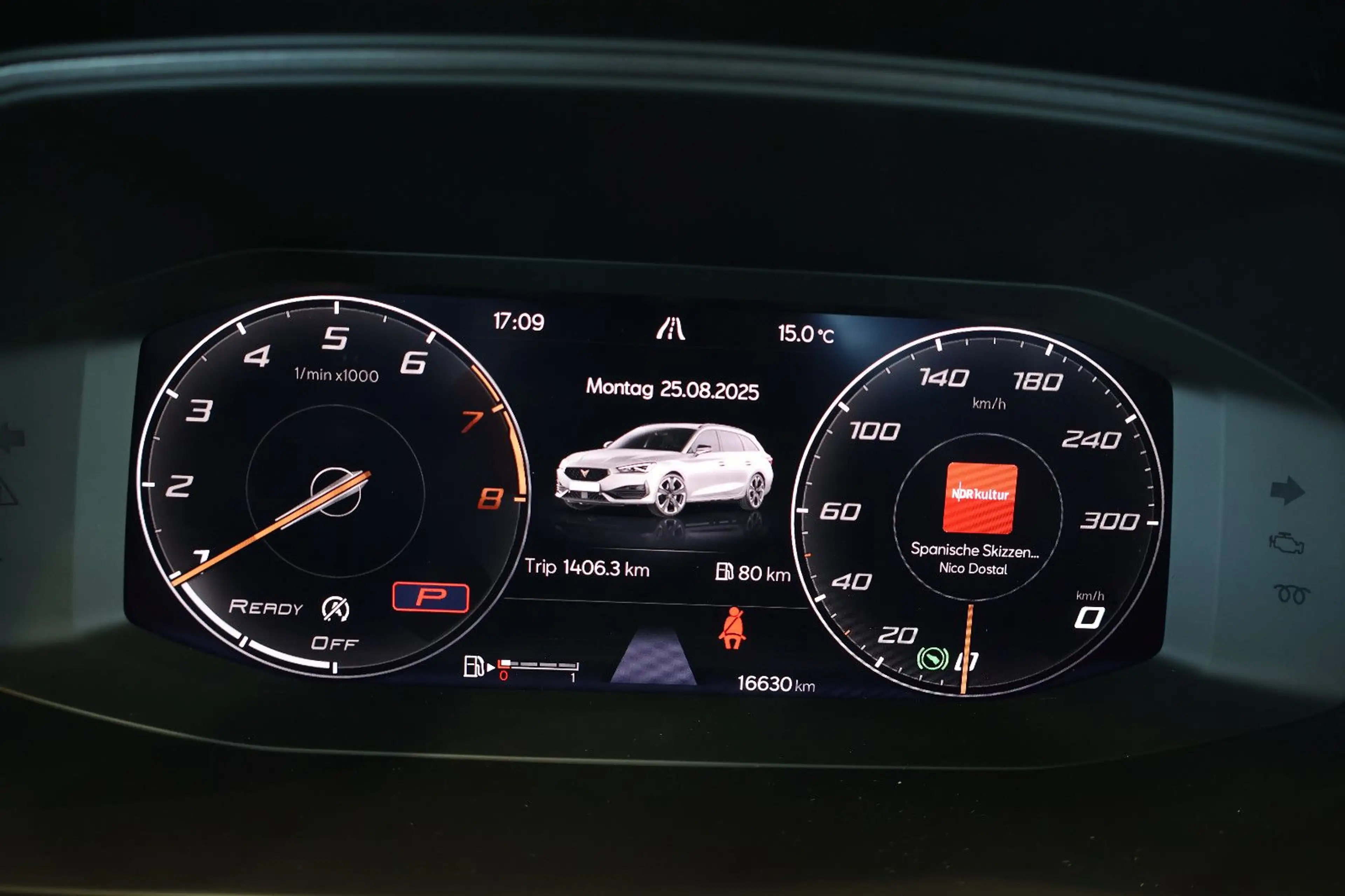 CUPRA Leon ST 1.5 eTSI AID+ACC+KAM+LED+KEY+CARPLAY+18" — photo 8