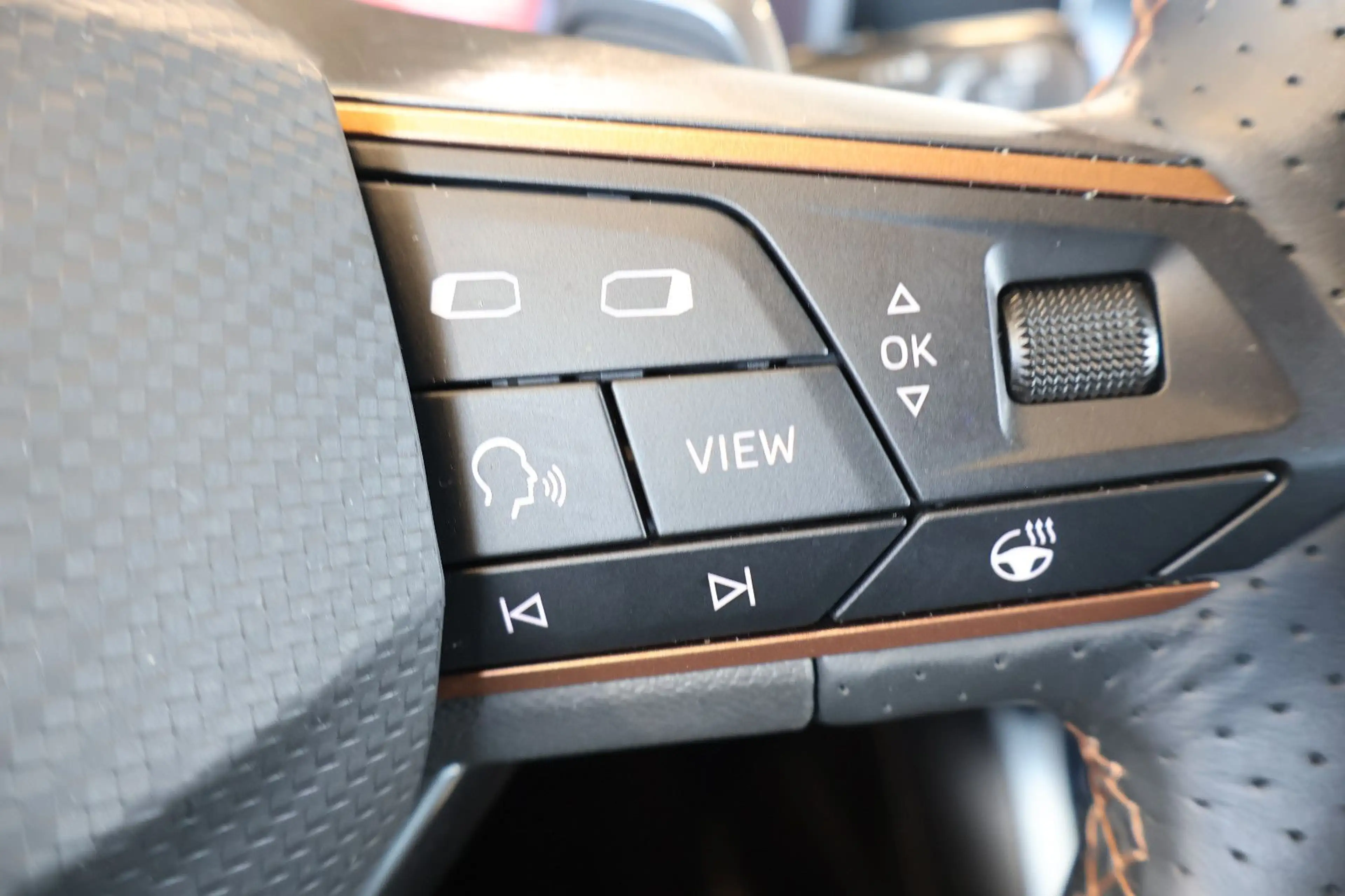 CUPRA Leon ST 1.5 eTSI AID+ACC+KAM+LED+KEY+CARPLAY+18" — photo 11