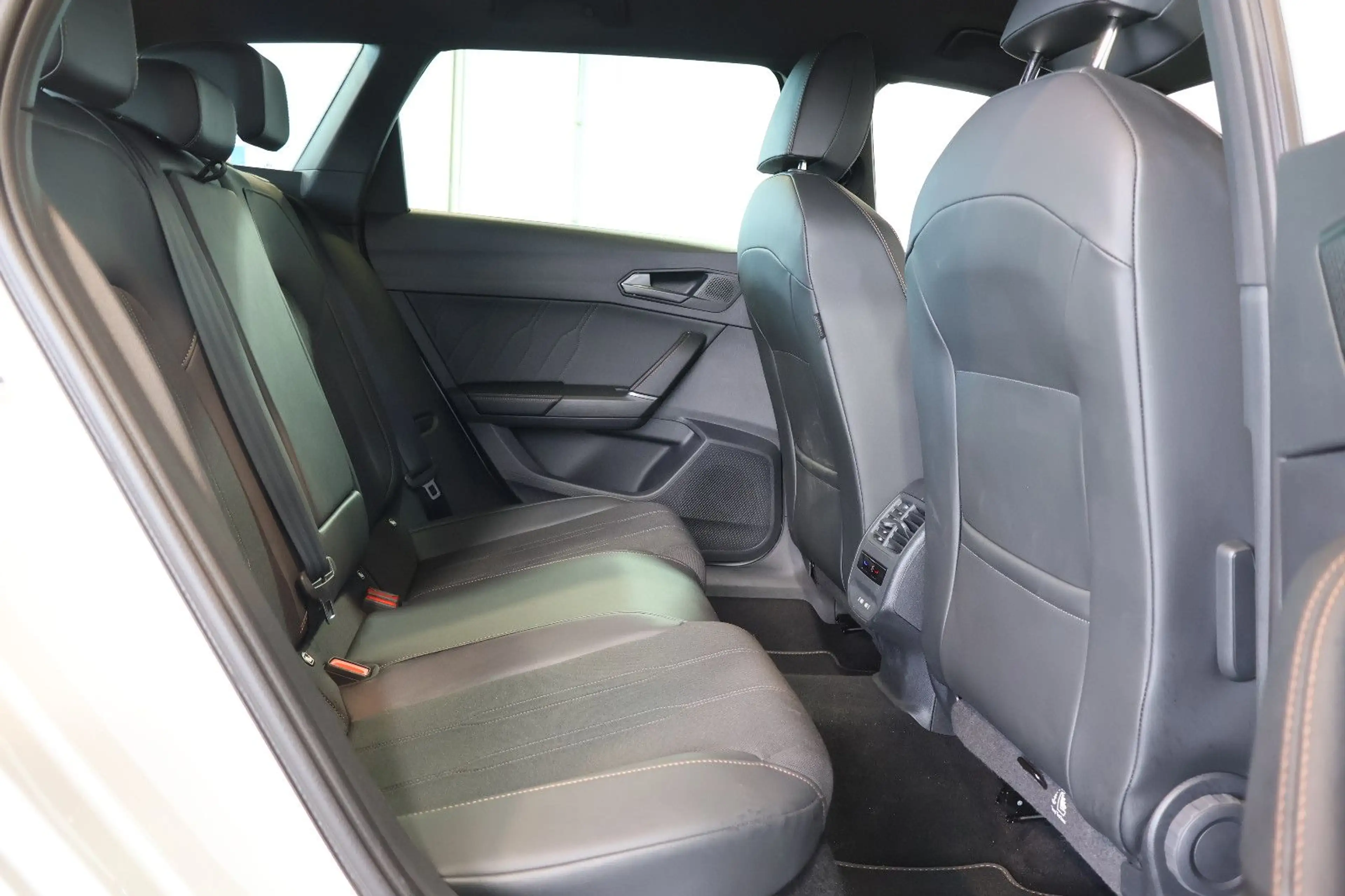 CUPRA Leon ST 1.5 eTSI AID+ACC+KAM+LED+KEY+CARPLAY+18" — photo 15