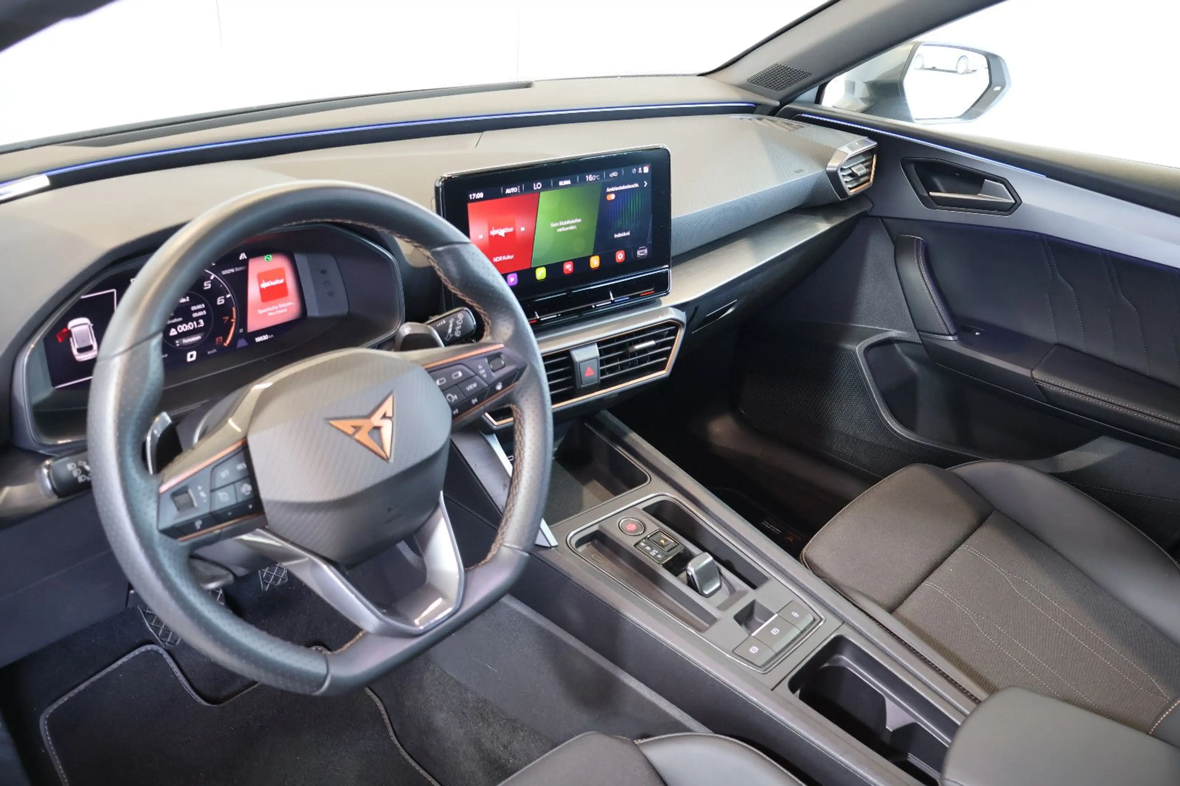 CUPRA Leon ST 1.5 eTSI AID+ACC+KAM+LED+KEY+CARPLAY+18" — photo 10