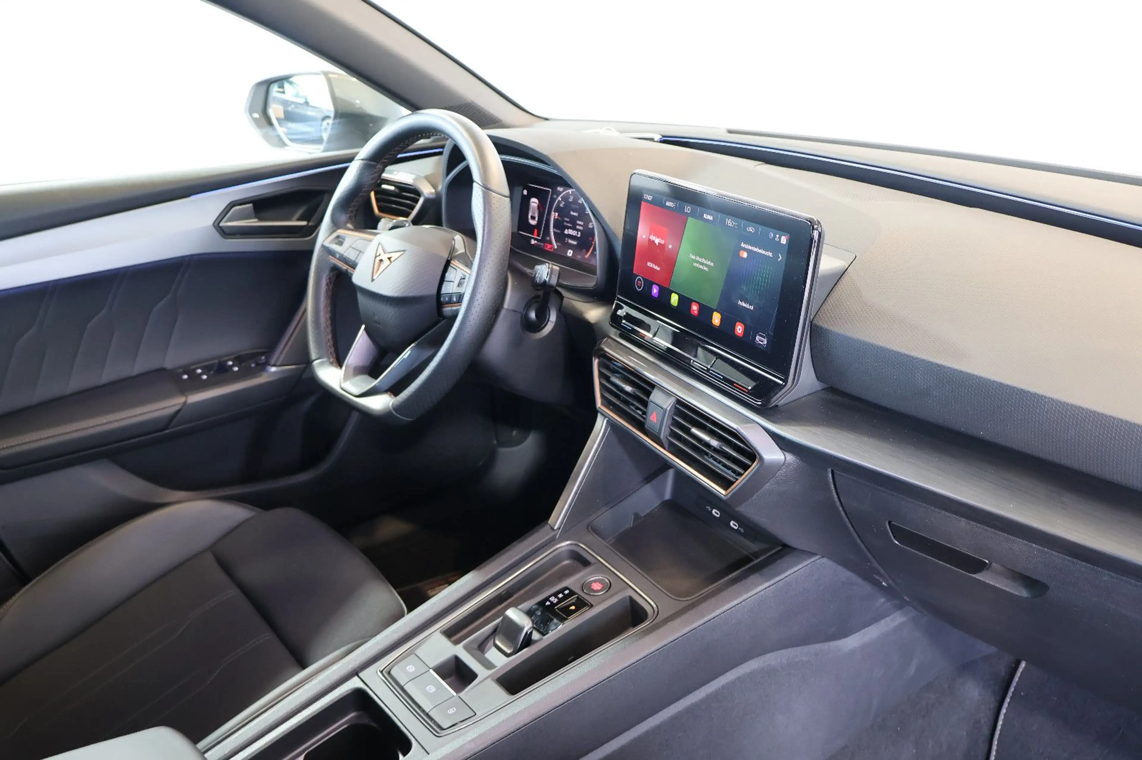 CUPRA Leon ST 1.5 eTSI AID+ACC+KAM+LED+KEY+CARPLAY+18" — photo 13