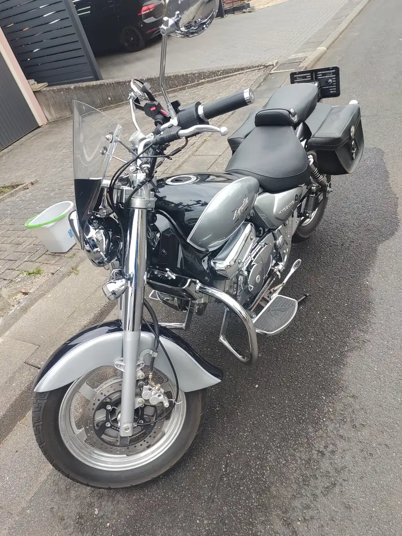 Hyosung Aquila 125 GV Plateado - 2