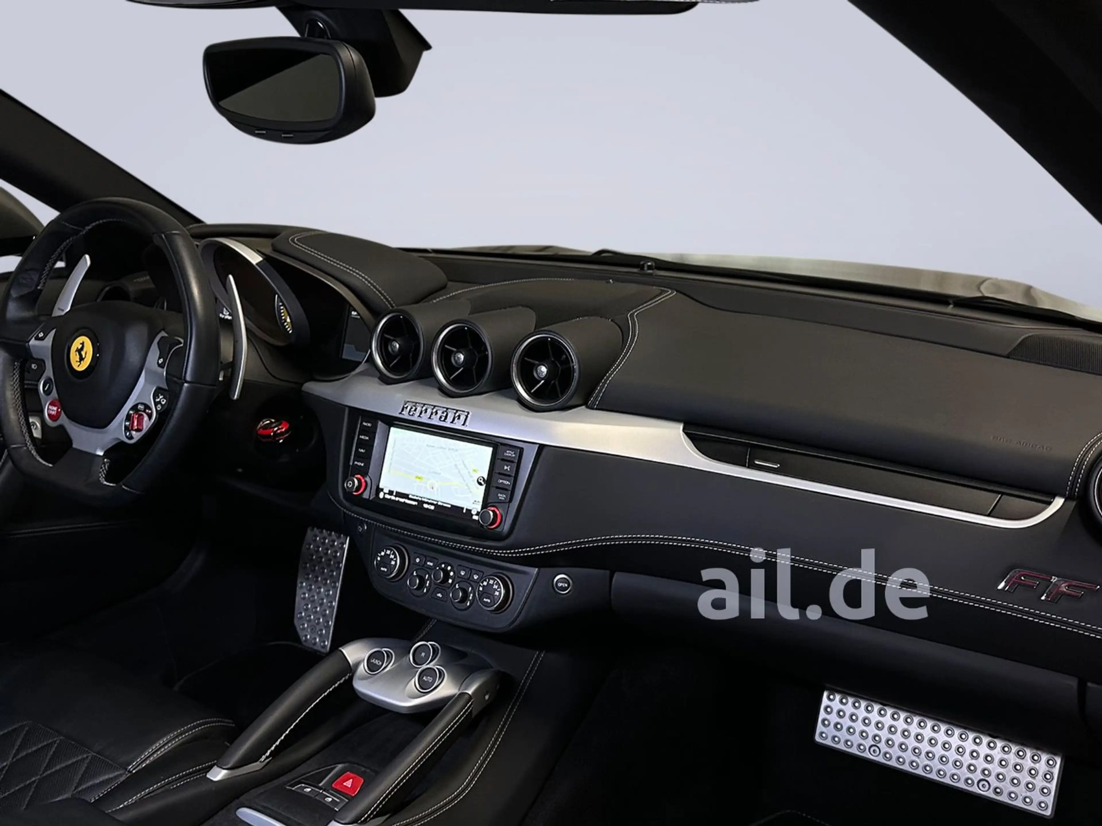 Ferrari FF V12 Lift 360 Kamera CarPlay — photo 7