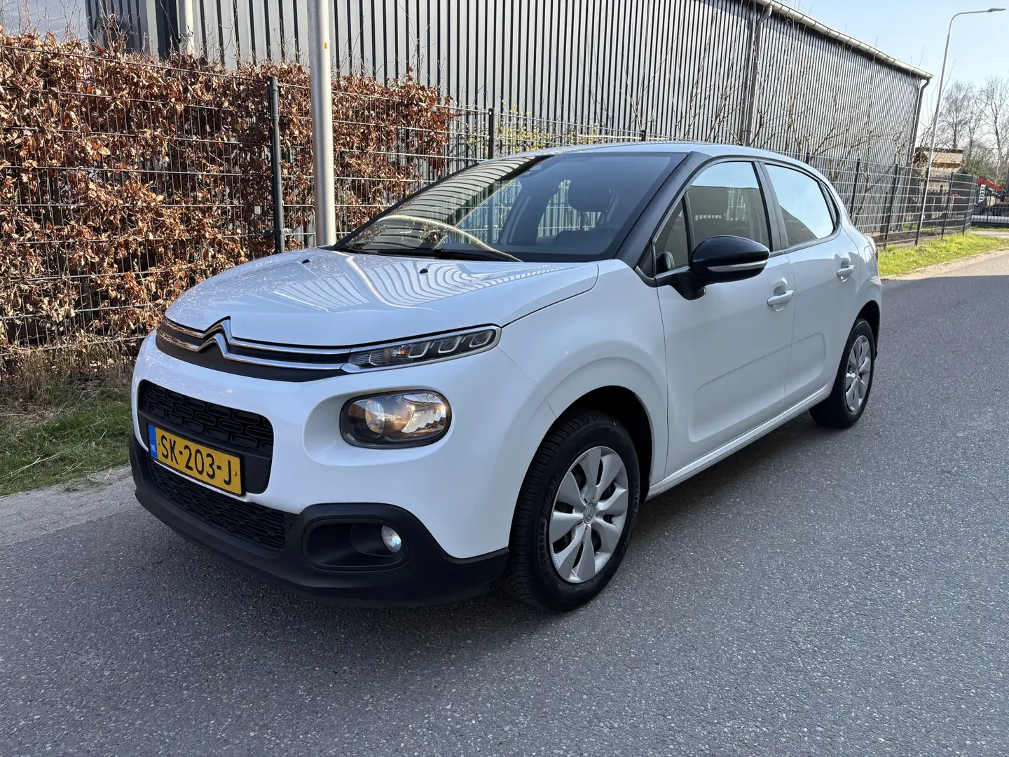 Citroen C3 1.2 PureTech Feel / NAVI / AIRCO / CRUISE / 116dkm Wit - 1