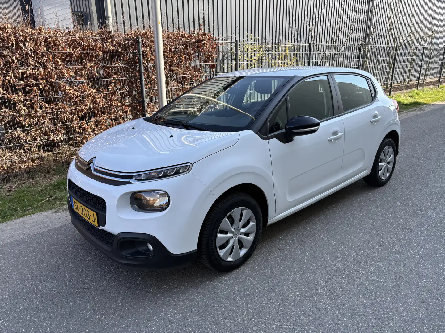 Citroen C3 1.2 PureTech Feel / NAVI / AIRCO / CRUISE / 116dkm Wit - 2