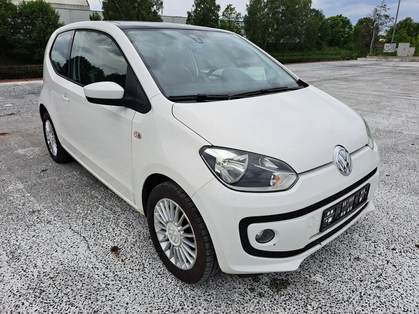 Volkswagen up! High Up! Klima Navi Sitzheizung Panorama Tempomat - 2