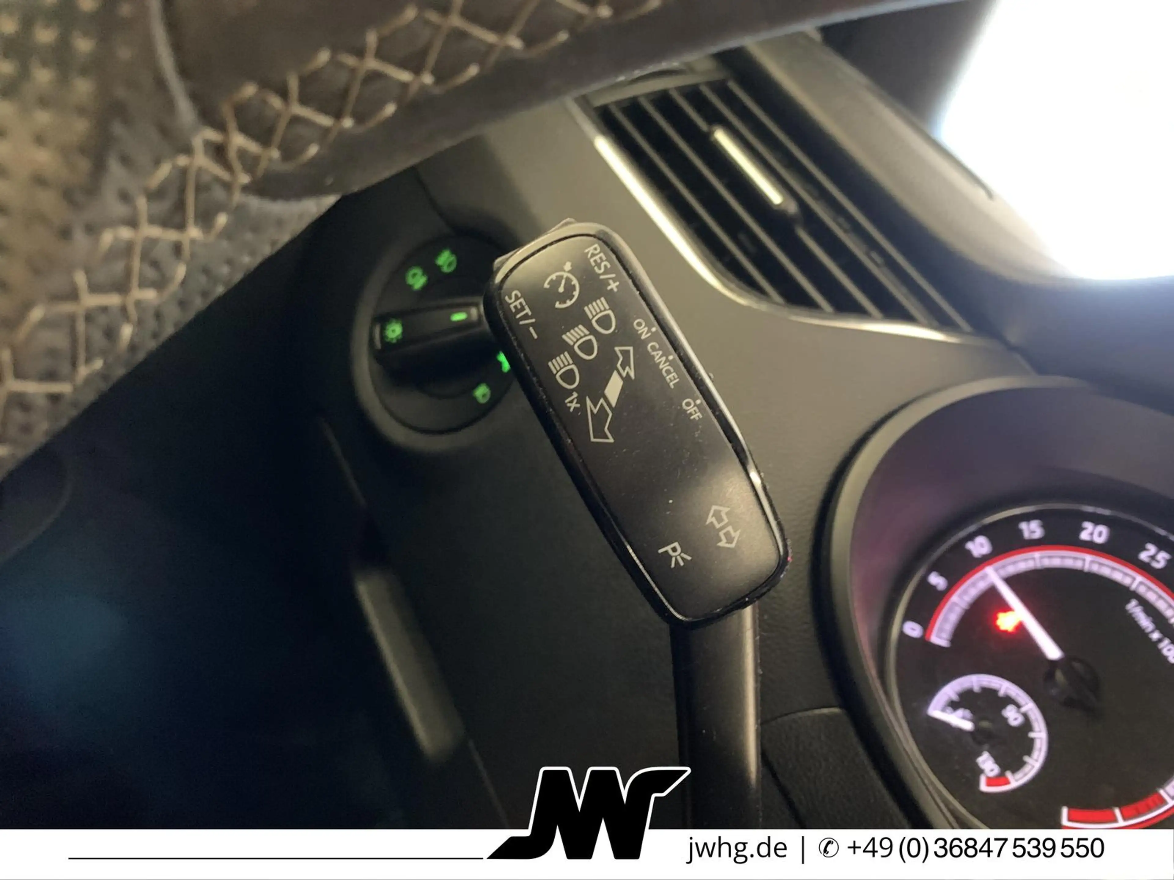 Skoda Octavia RS BLACK/LED/CARPLAY/NAVI/18Z/SPORTSITZE — photo 12