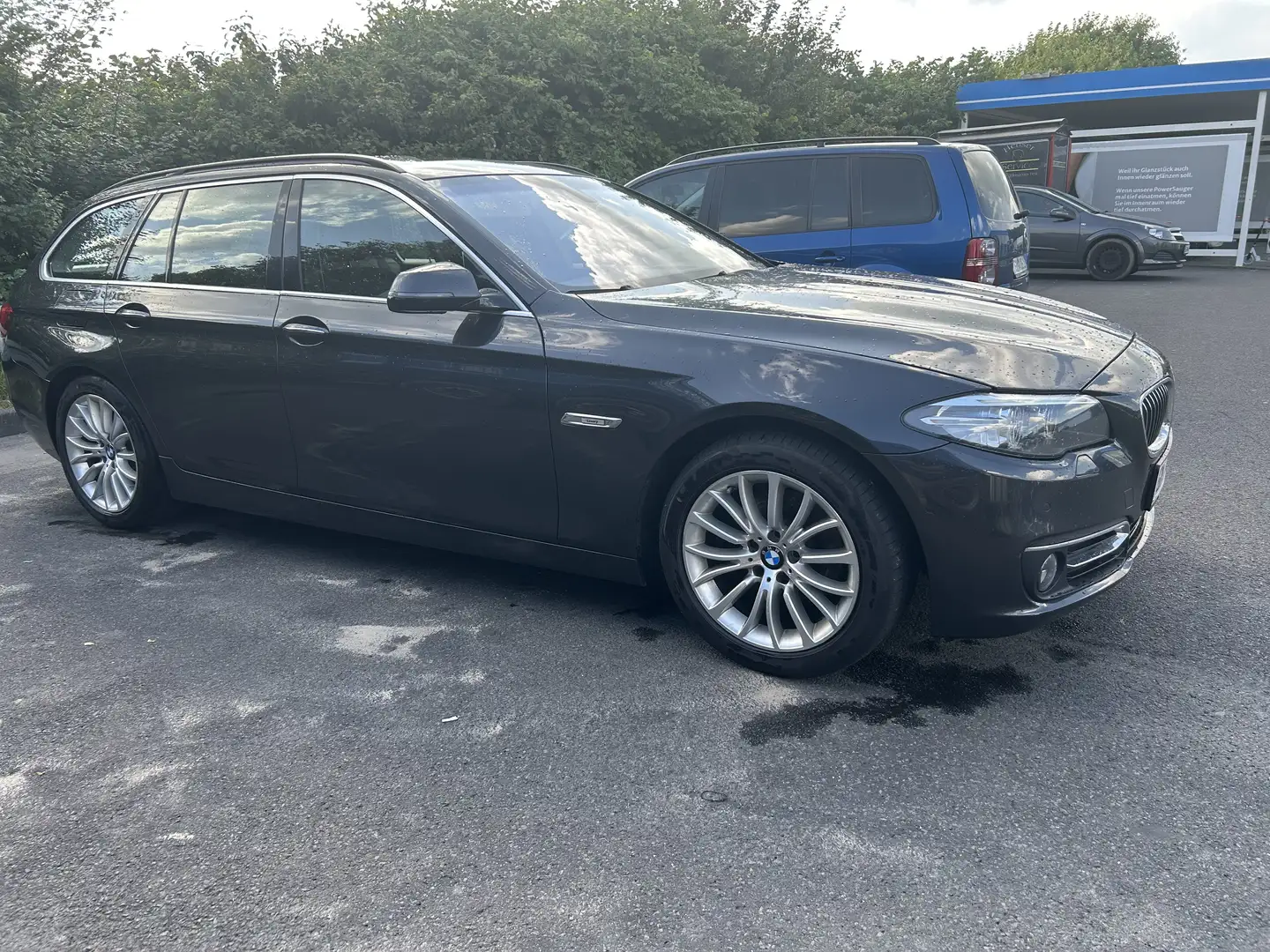 BMW 520 520d Touring Aut. Luxury Line - 2