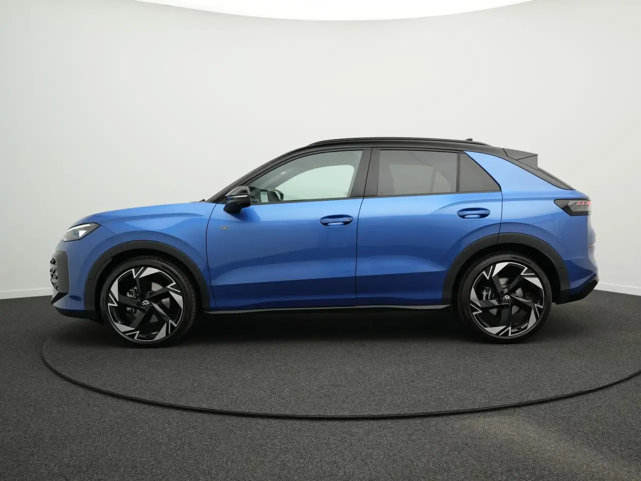Volkswagen T-Roc R-Line 1.5 eTSI DSG *Black Style*IQ.LIGHT* 10