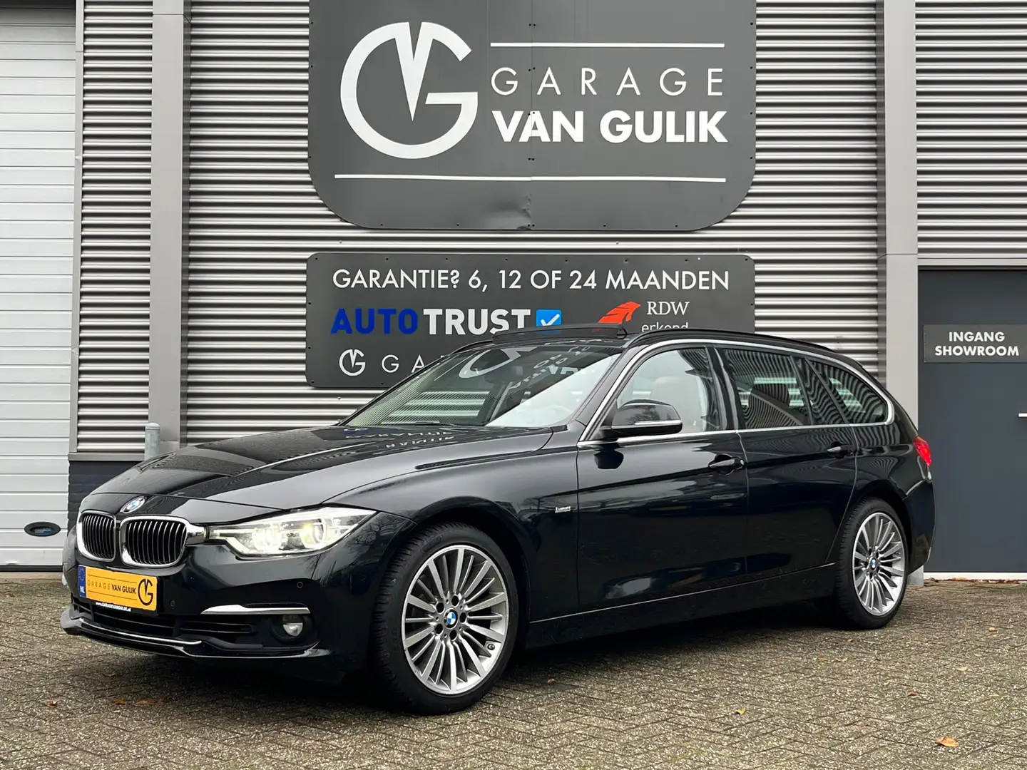 BMW 320 3-serie Touring 320i Luxury-Line 184PK Automaat,Pa Zwart - 1
