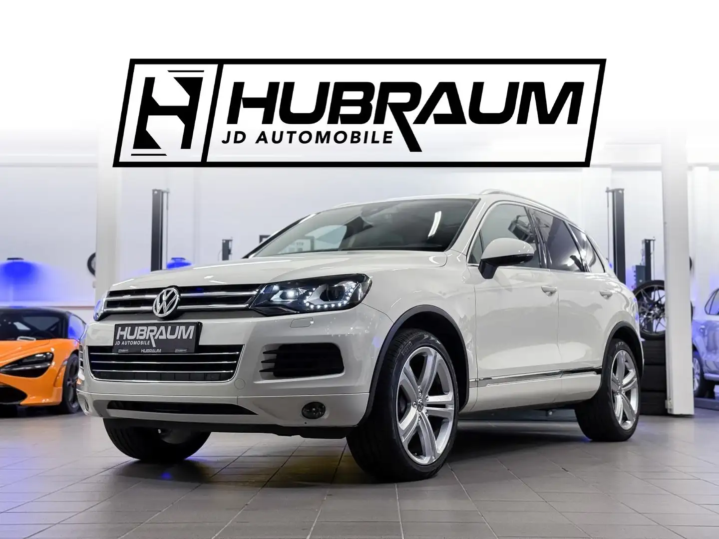 Volkswagen Touareg Sky V6 TDI BMT*RLine*AHK*Leder*Panorama*Motor NEU! Wit - 1