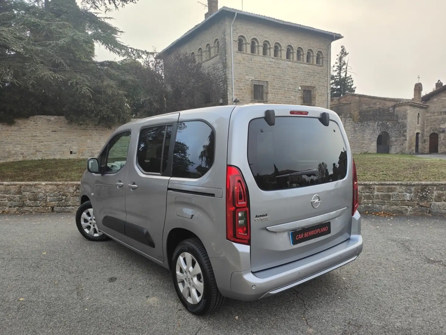 Opel Combo Life 1.5TD S/S Edition Plus L 100 Gris - 2