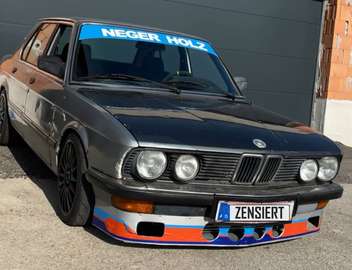520i (E28)