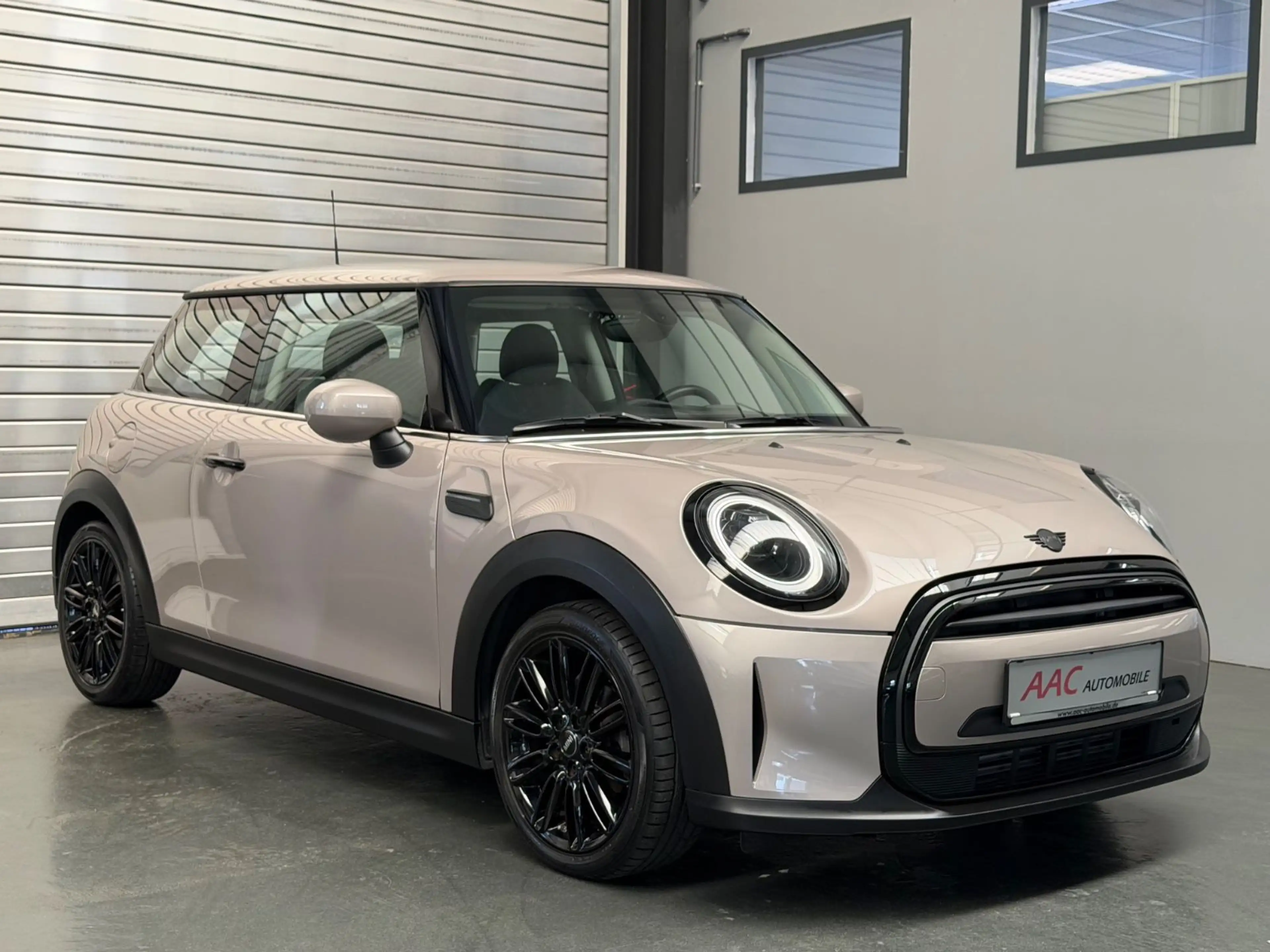 MINI One One Classic Trim/Navi/CarPlay/Cam/KeyLess