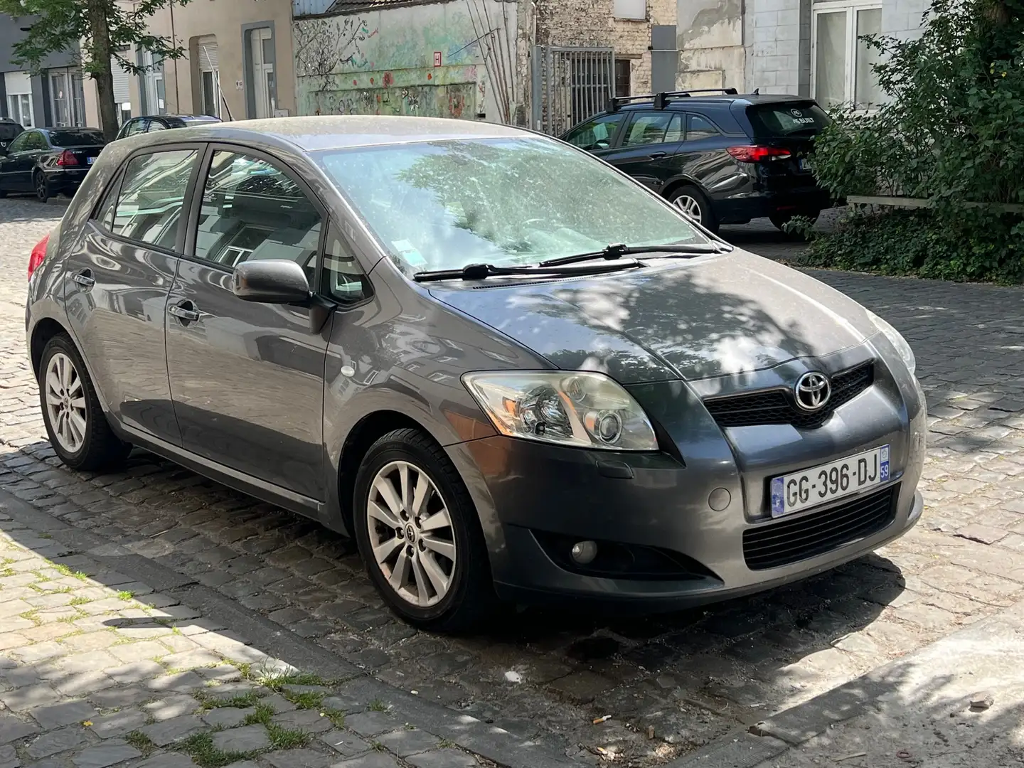 Toyota Auris 2.0 D-4D Linea Luna Gris - 1
