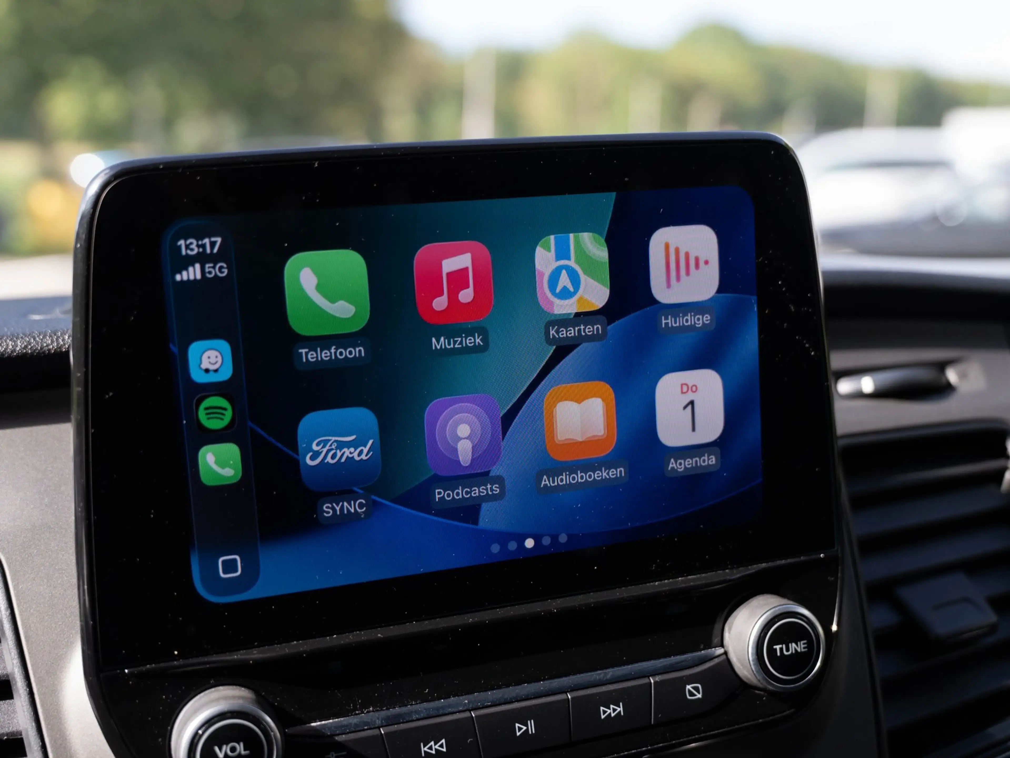 Ford Transit Custom 300 2.0 TDCI L2H2 Trail | APPLE CARPLAY | XENON | — photo 3