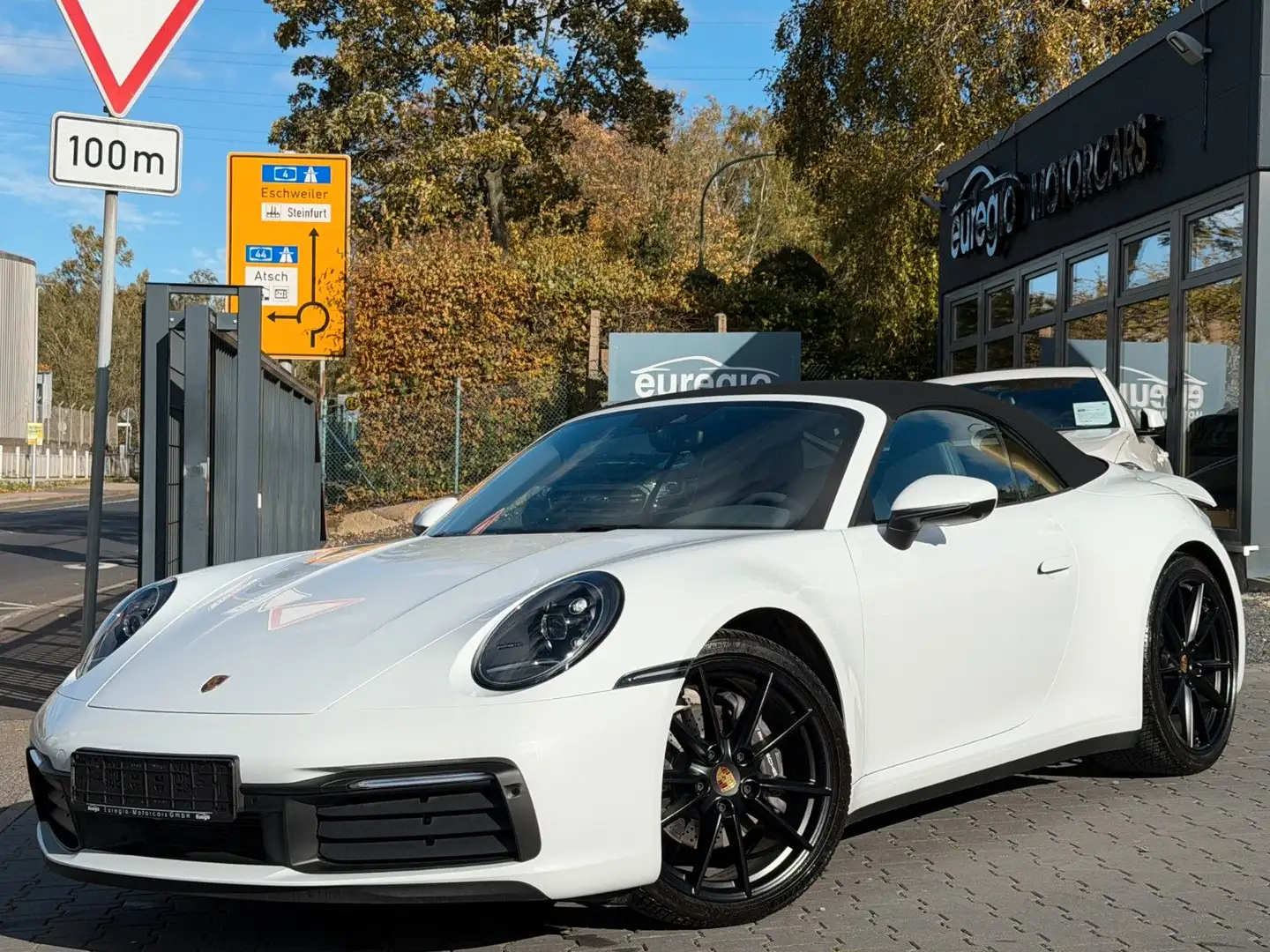 Porsche 911 Carrera Cabriolet Aut. 1 Hand Approved 02/28 Weiß - 2