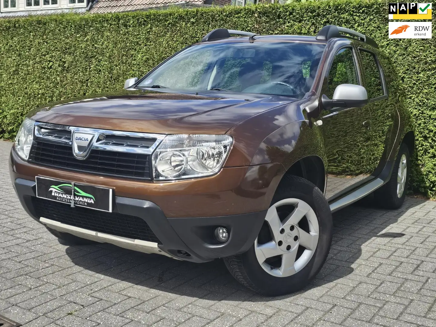 Dacia Duster 1.6 Lauréate 2wd Bruin - 1