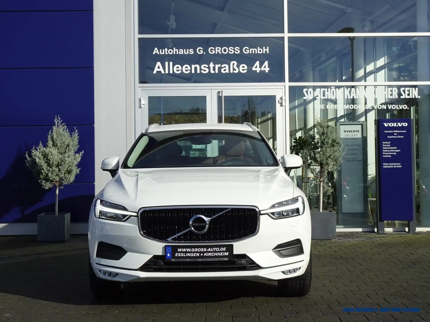 Volvo XC60 D4 Geartronic Momentum / EURO 6d-TEMP / A+ Wit - 2