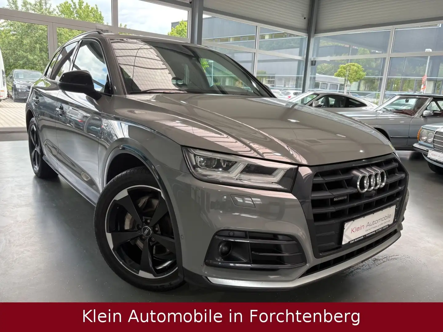 Audi Q5 Exclusive S Line MatrixSthzPanoQuantumACC B&O Grau - 1