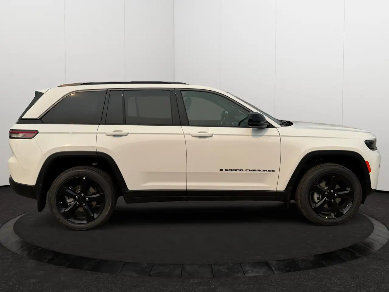 Jeep Grand Cherokee 2026 — фото 6
